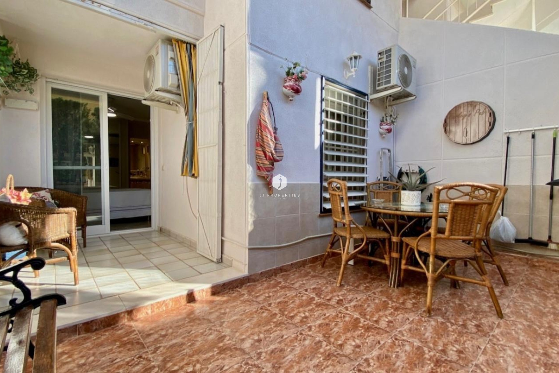 Resale - Apartment / flat -
Torrevieja - Torre la mata