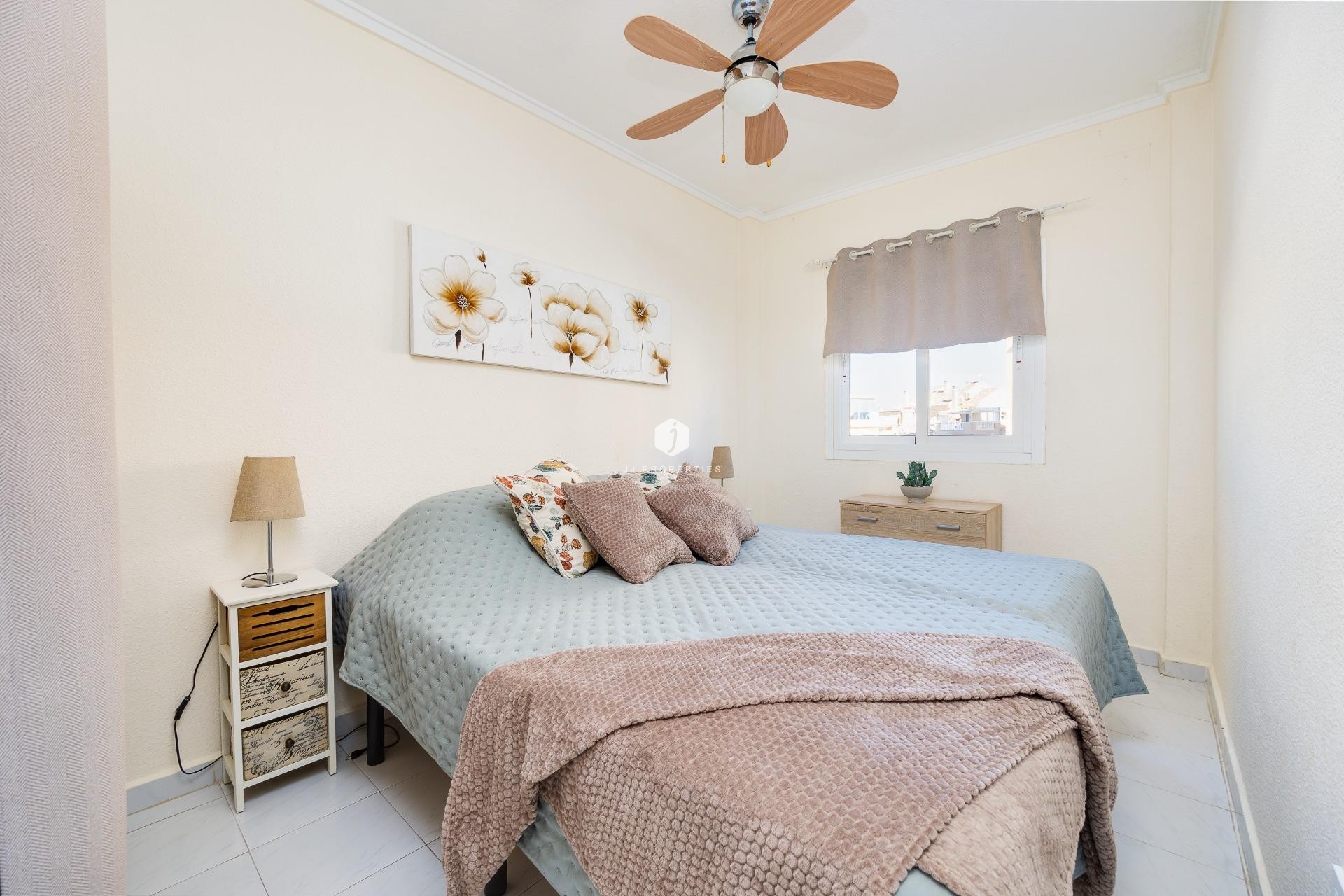 Resale - Apartment / flat -
Torrevieja - Torreblanca