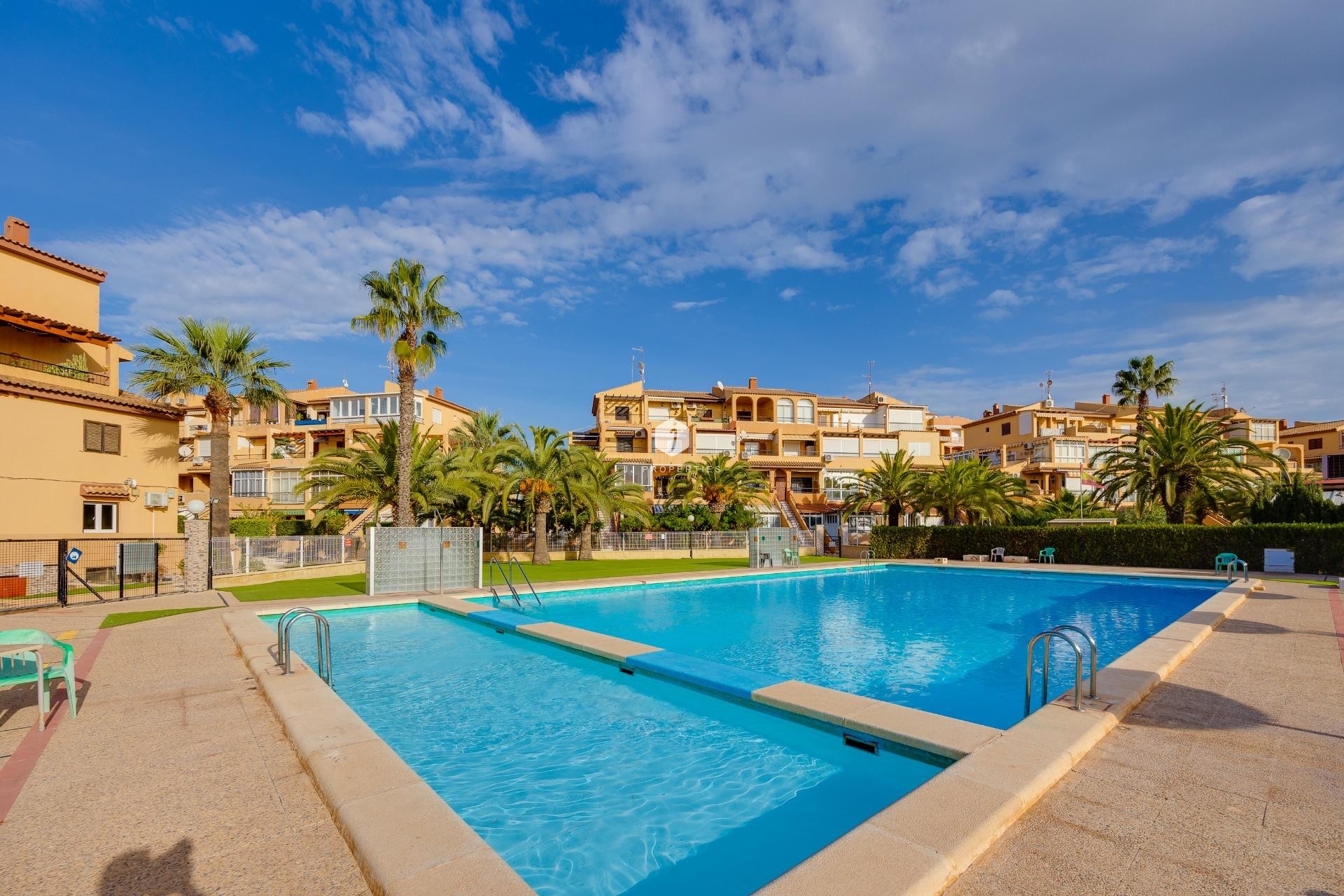 Resale - Apartment / flat -
Torrevieja - Torreblanca