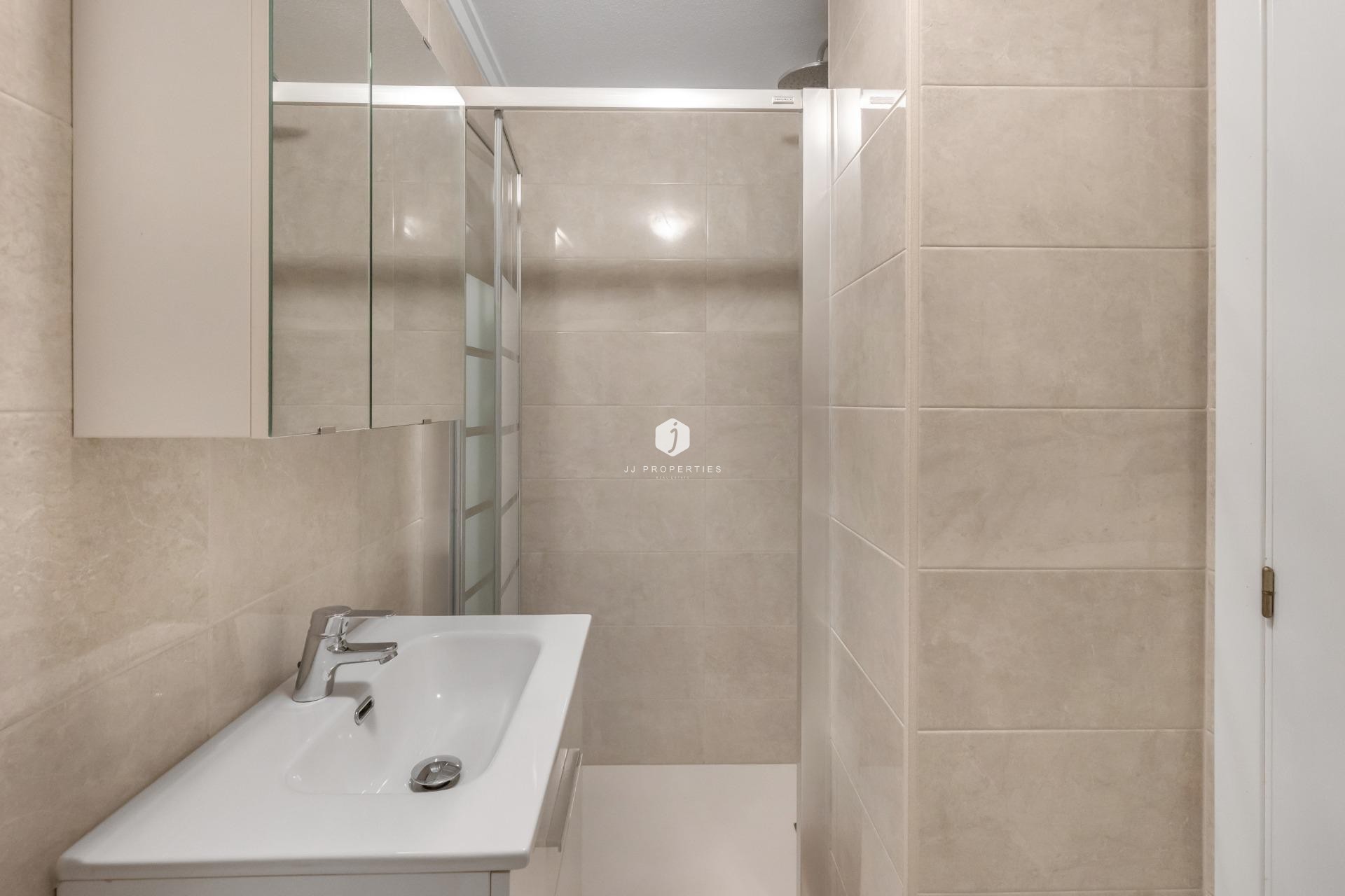 Resale - Apartment / flat -
Torrevieja - Torreblanca