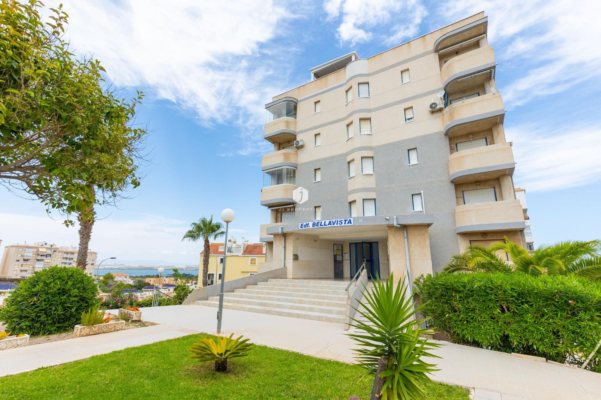 Resale - Apartment / flat -
Torrevieja - Torreblanca