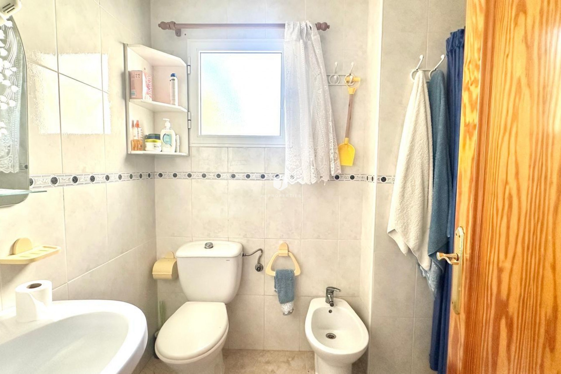 Resale - Apartment / flat -
Torrevieja - Torreblanca