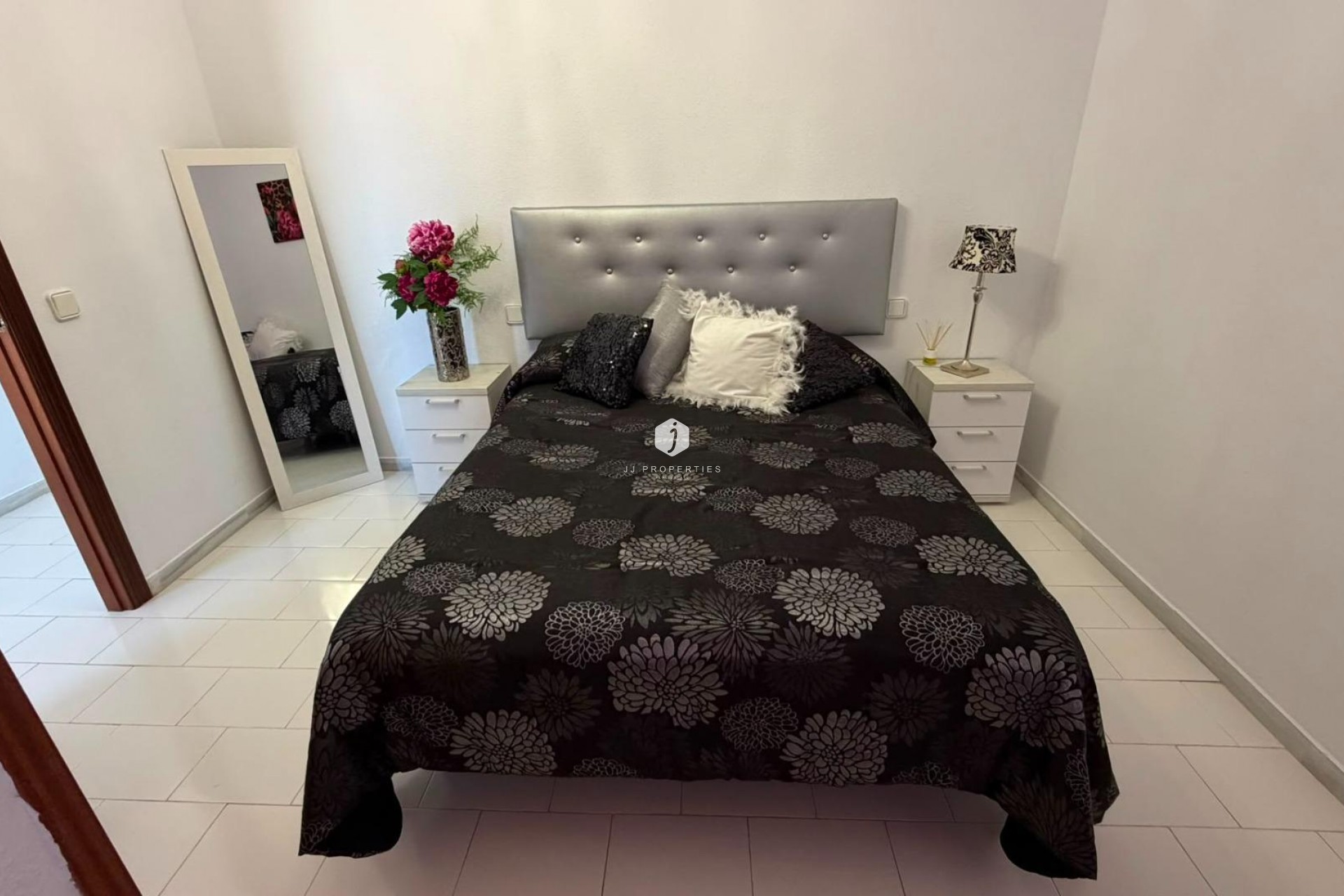 Resale - Apartment / flat -
Torrevieja - Torreblanca