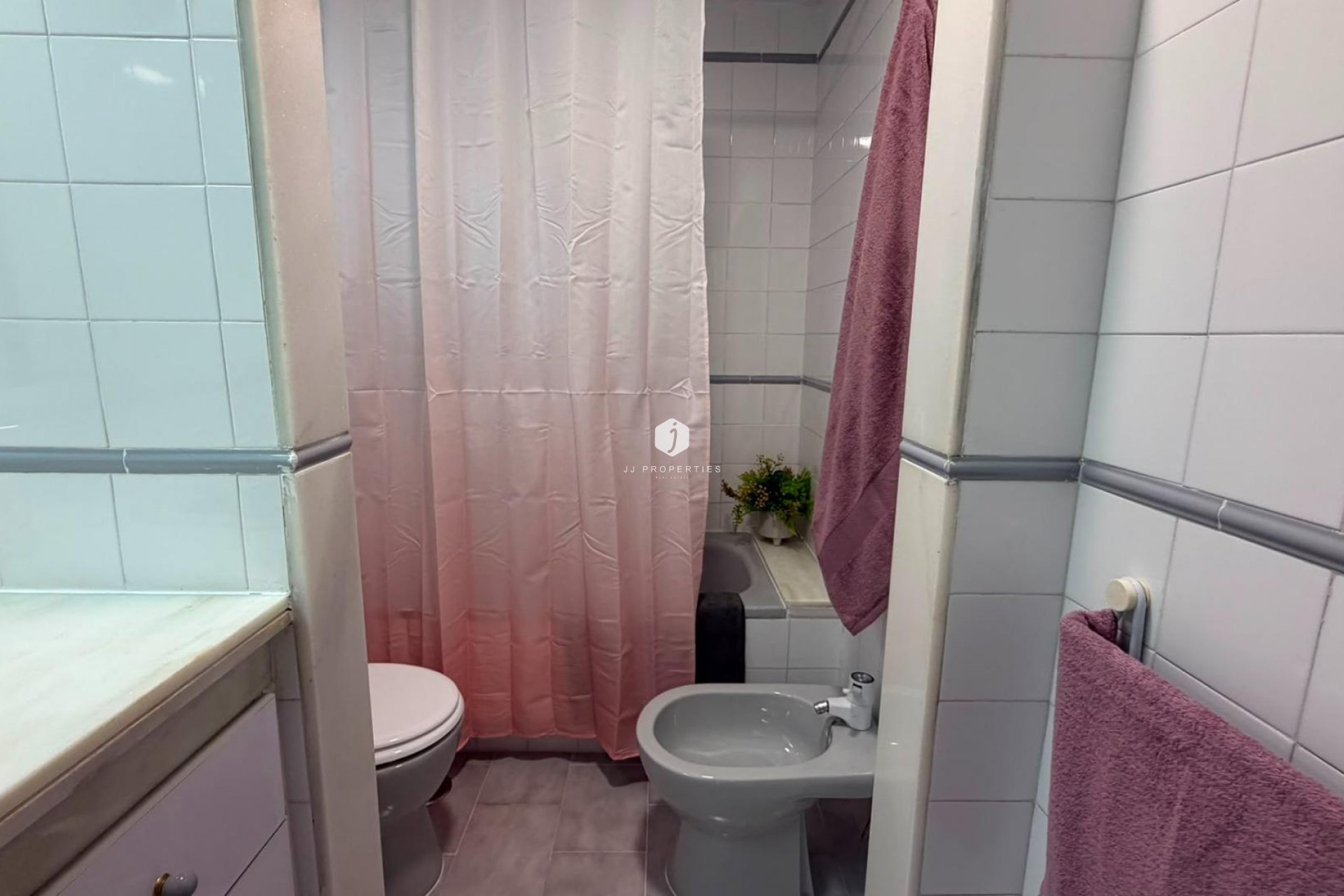 Resale - Apartment / flat -
Torrevieja - Torreblanca