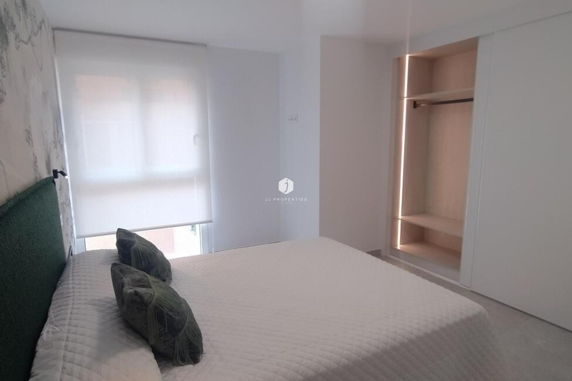 Resale - Apartment / flat -
Torrevieja - Torreblanca