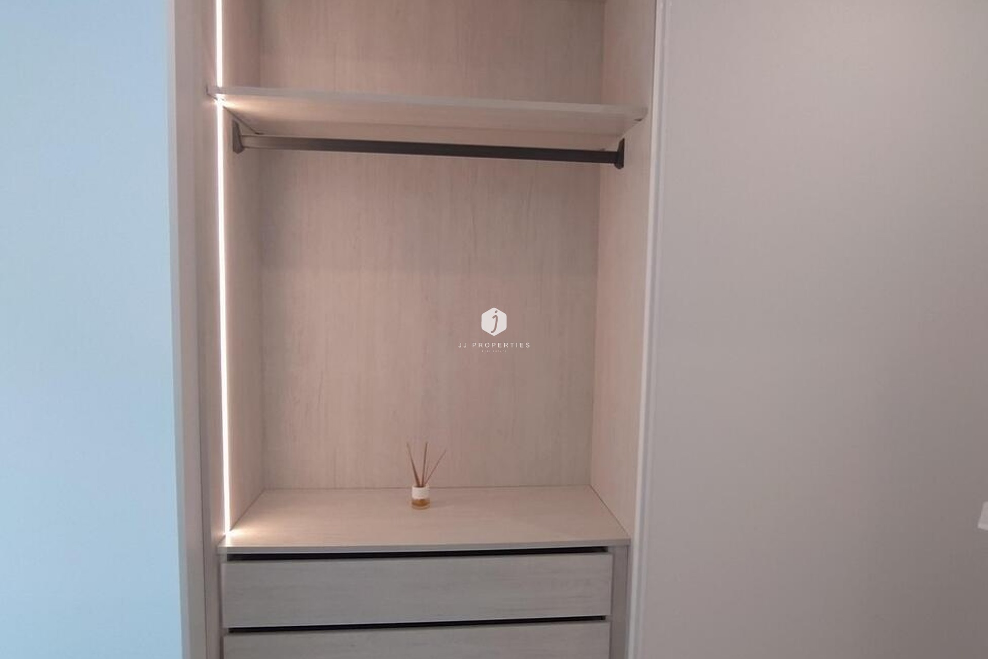 Resale - Apartment / flat -
Torrevieja - Torreblanca