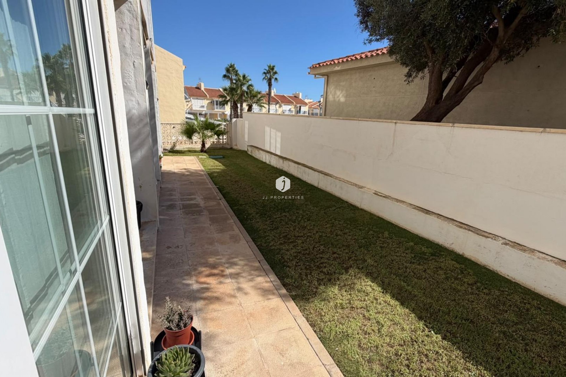 Resale - Apartment / flat -
Torrevieja - Torreblanca
