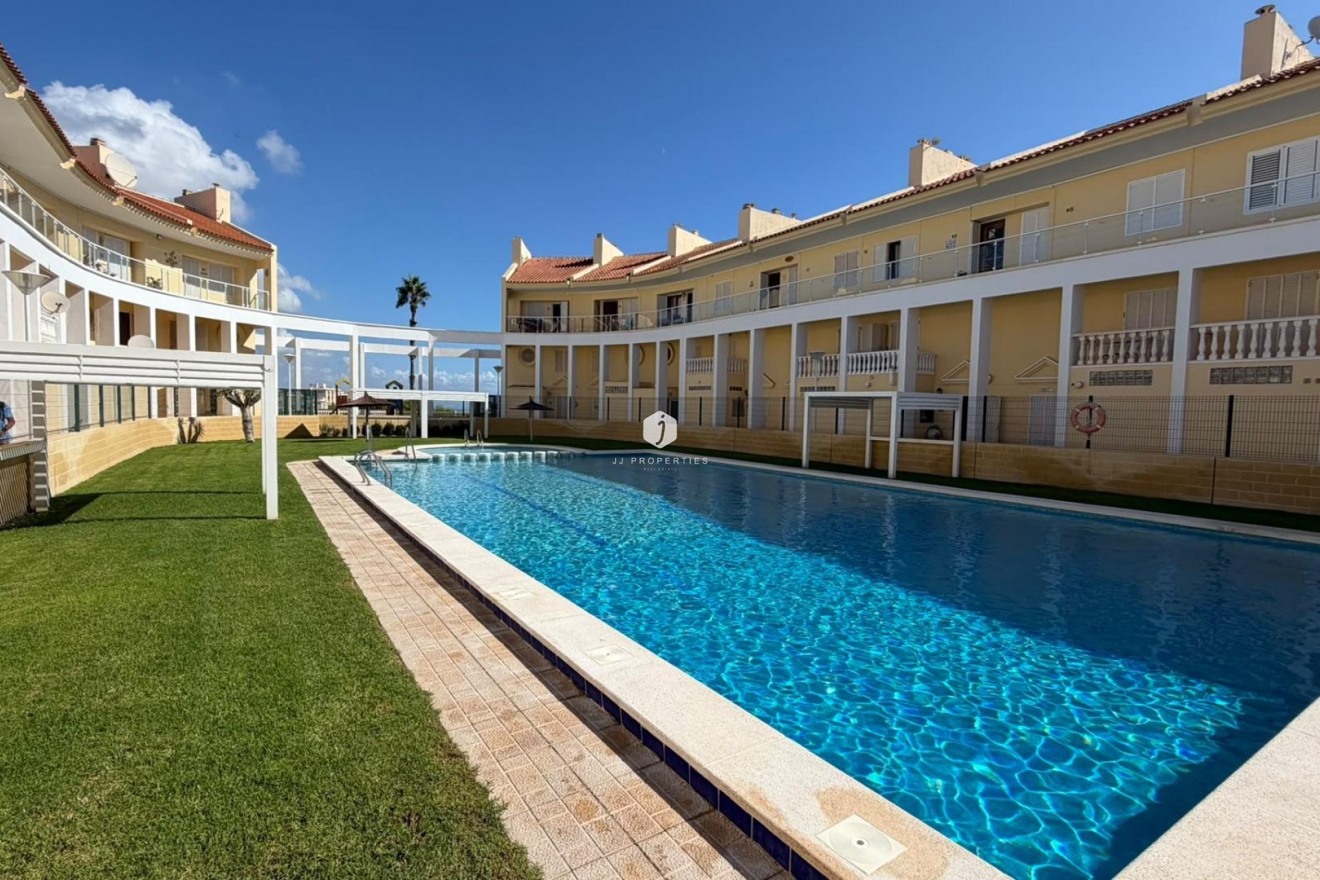 Resale - Apartment / flat -
Torrevieja - Torreblanca