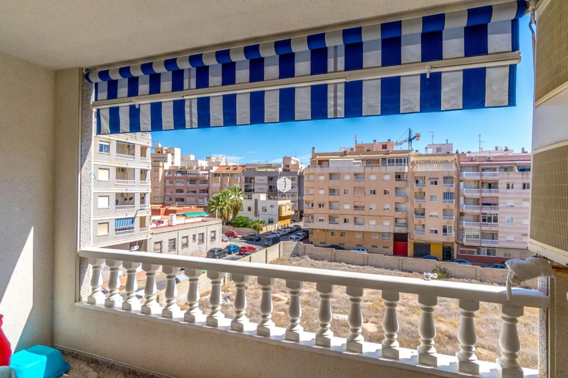 Resale - Apartment / flat -
Torrevieja - Torrevieja Centro