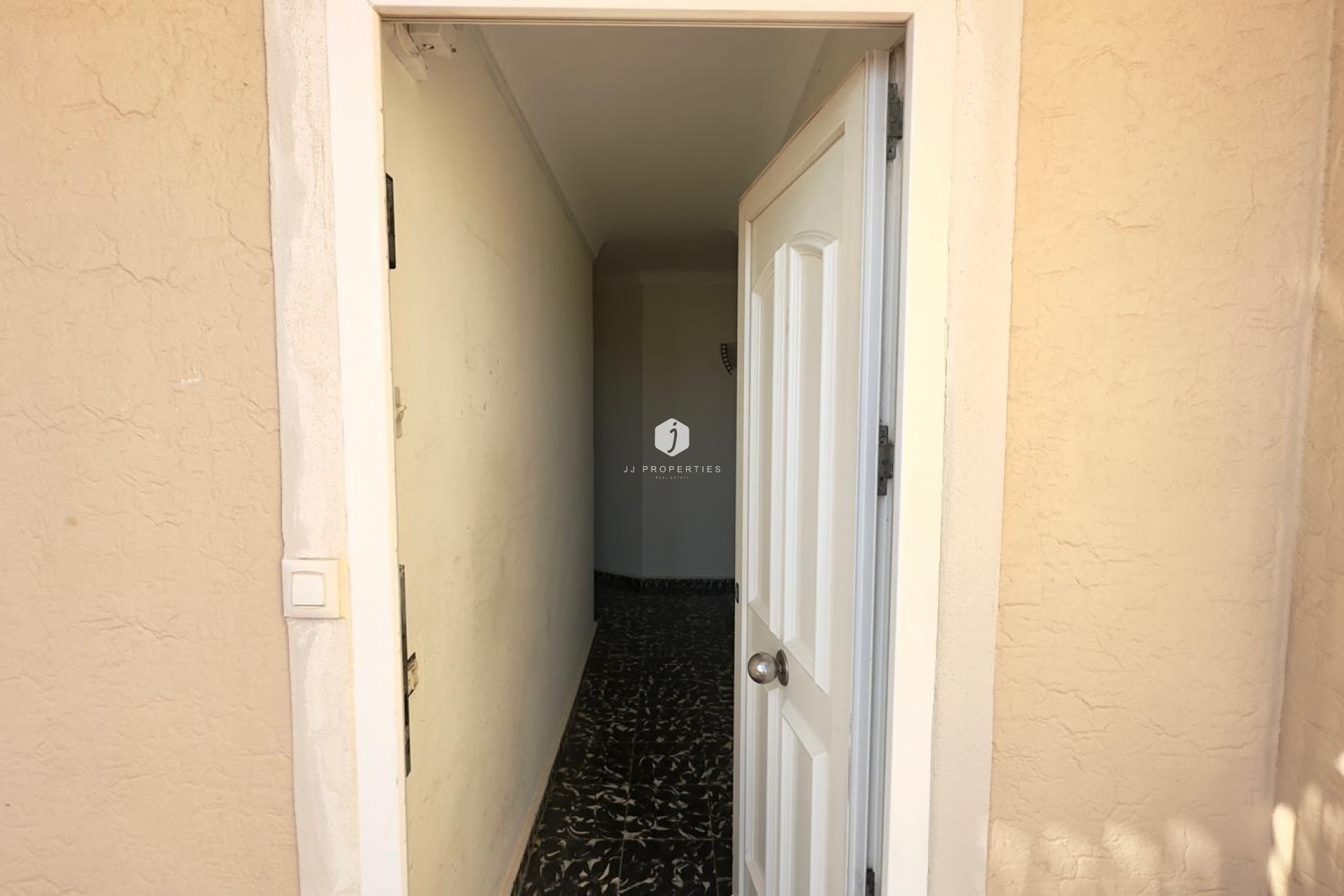 Resale - Apartment / flat -
Torrevieja - Zona Los Frutales