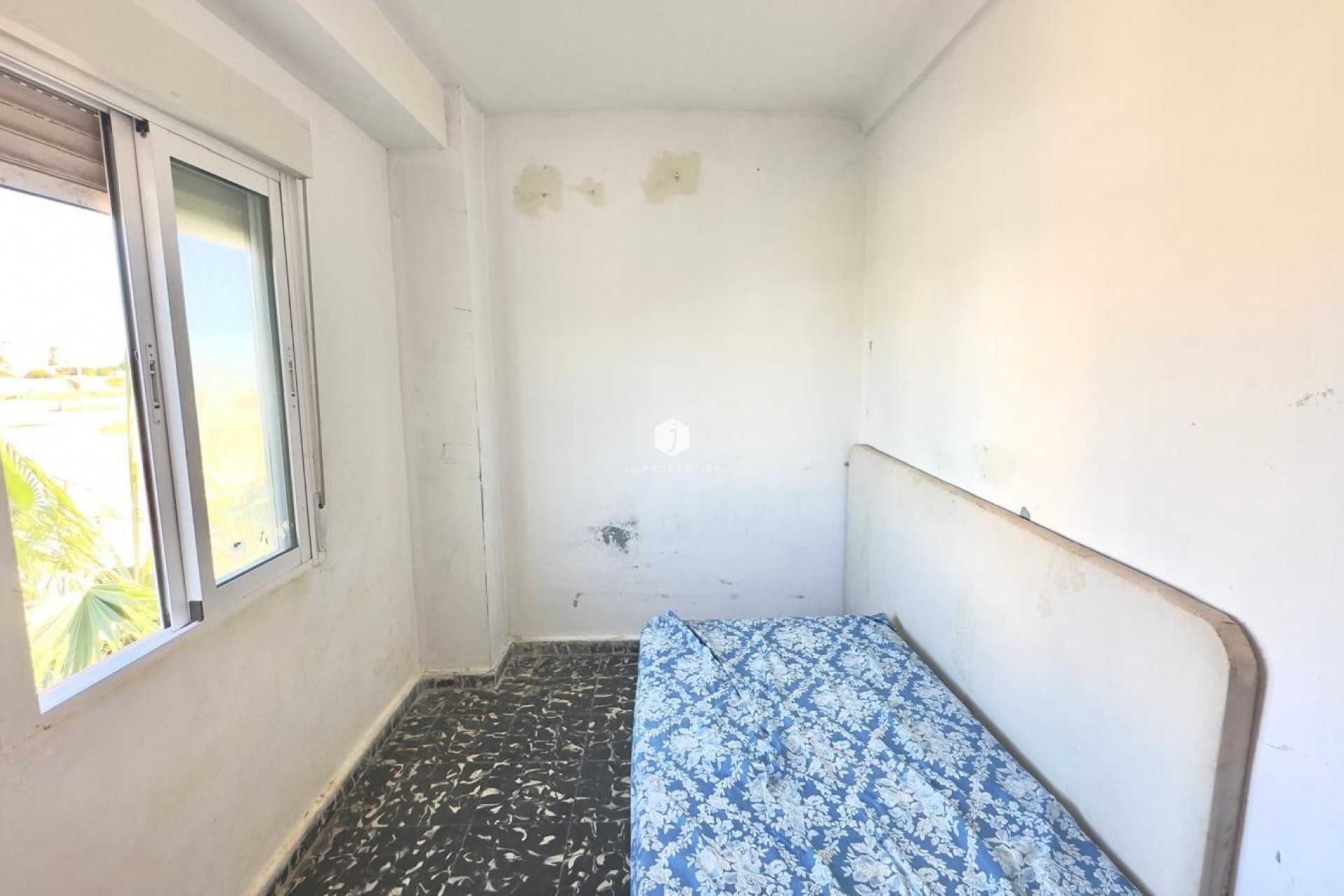 Resale - Apartment / flat -
Torrevieja - Zona Los Frutales