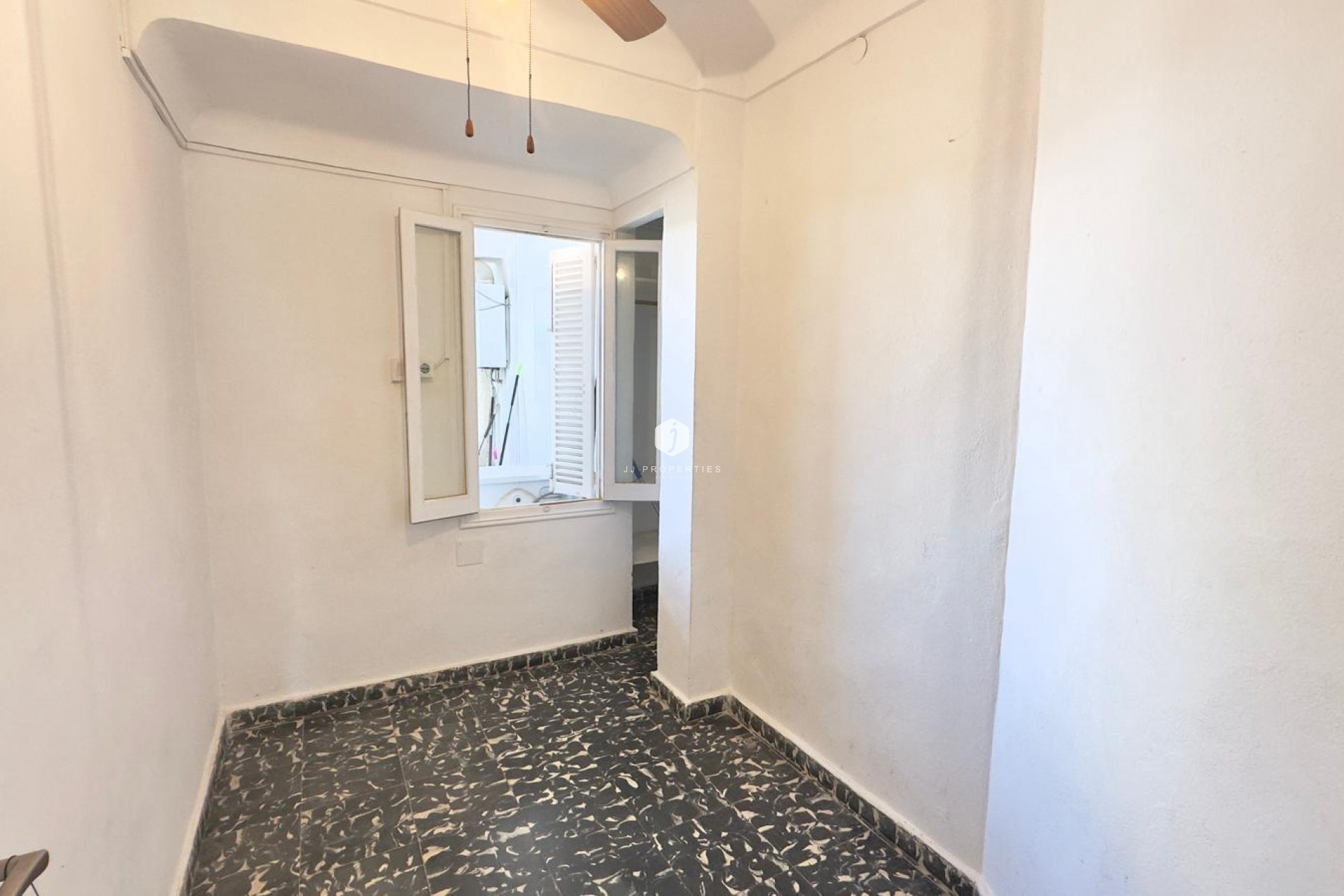 Resale - Apartment / flat -
Torrevieja - Zona Los Frutales