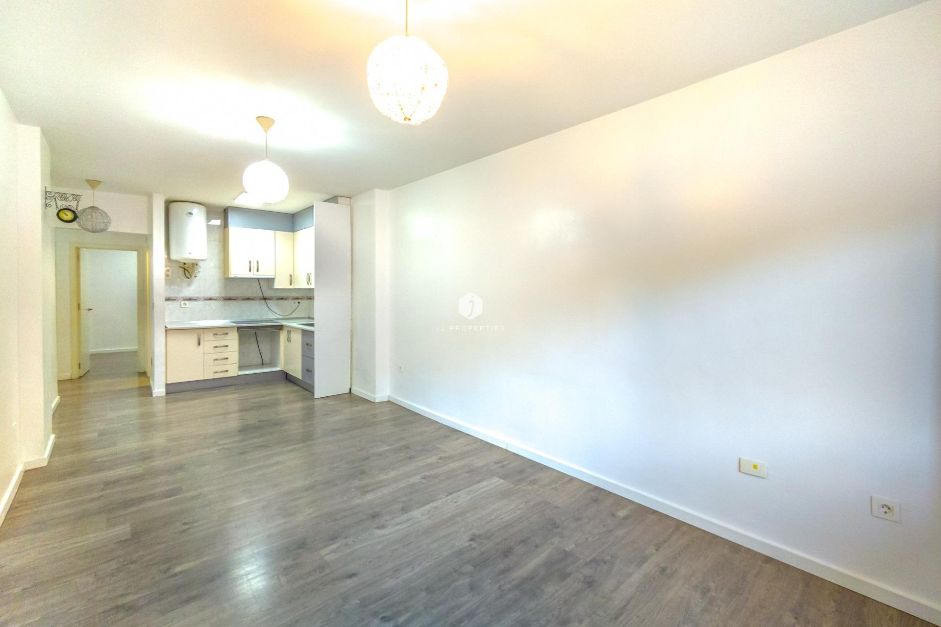 Resale - Apartment / flat -
Torrevieja