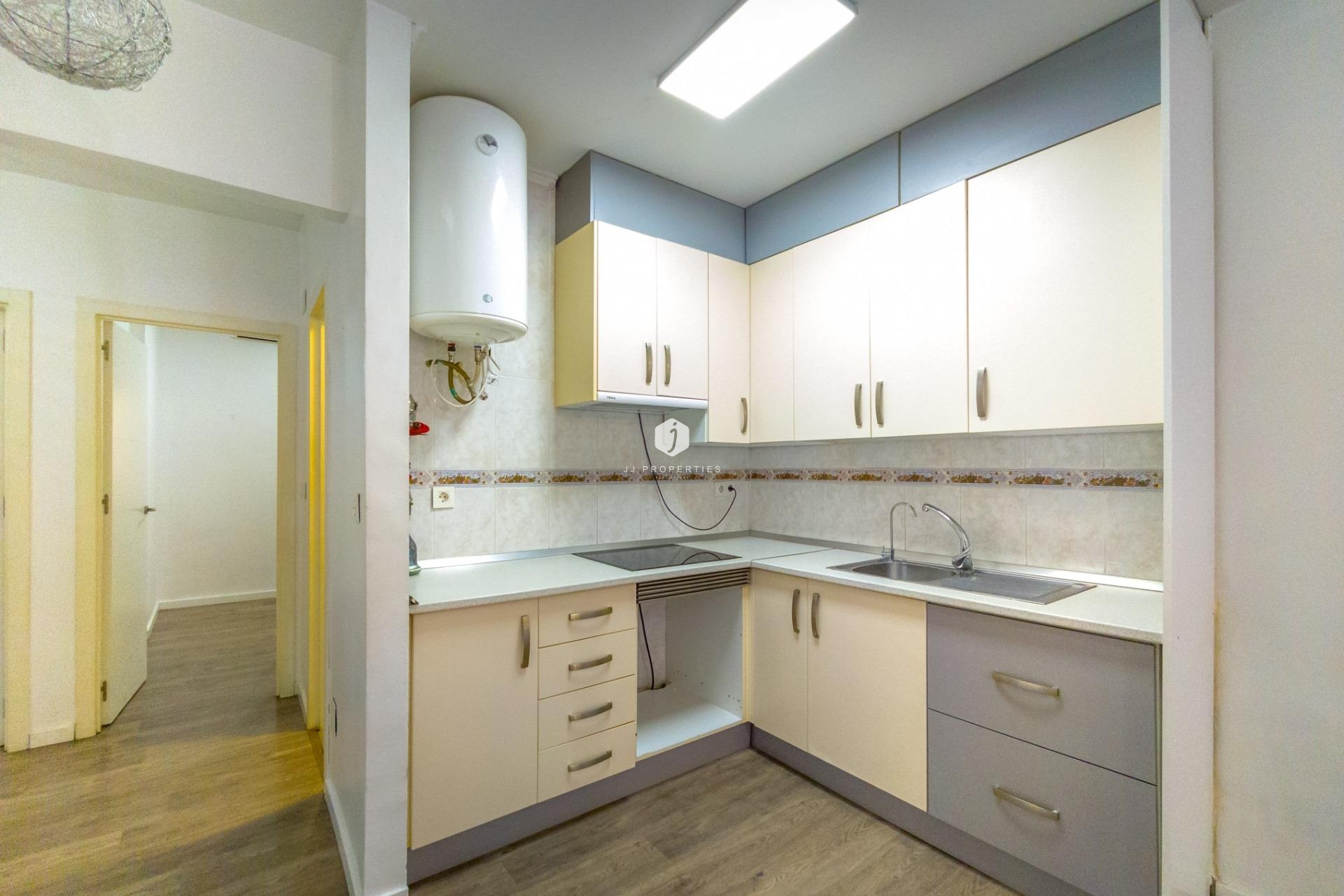 Resale - Apartment / flat -
Torrevieja