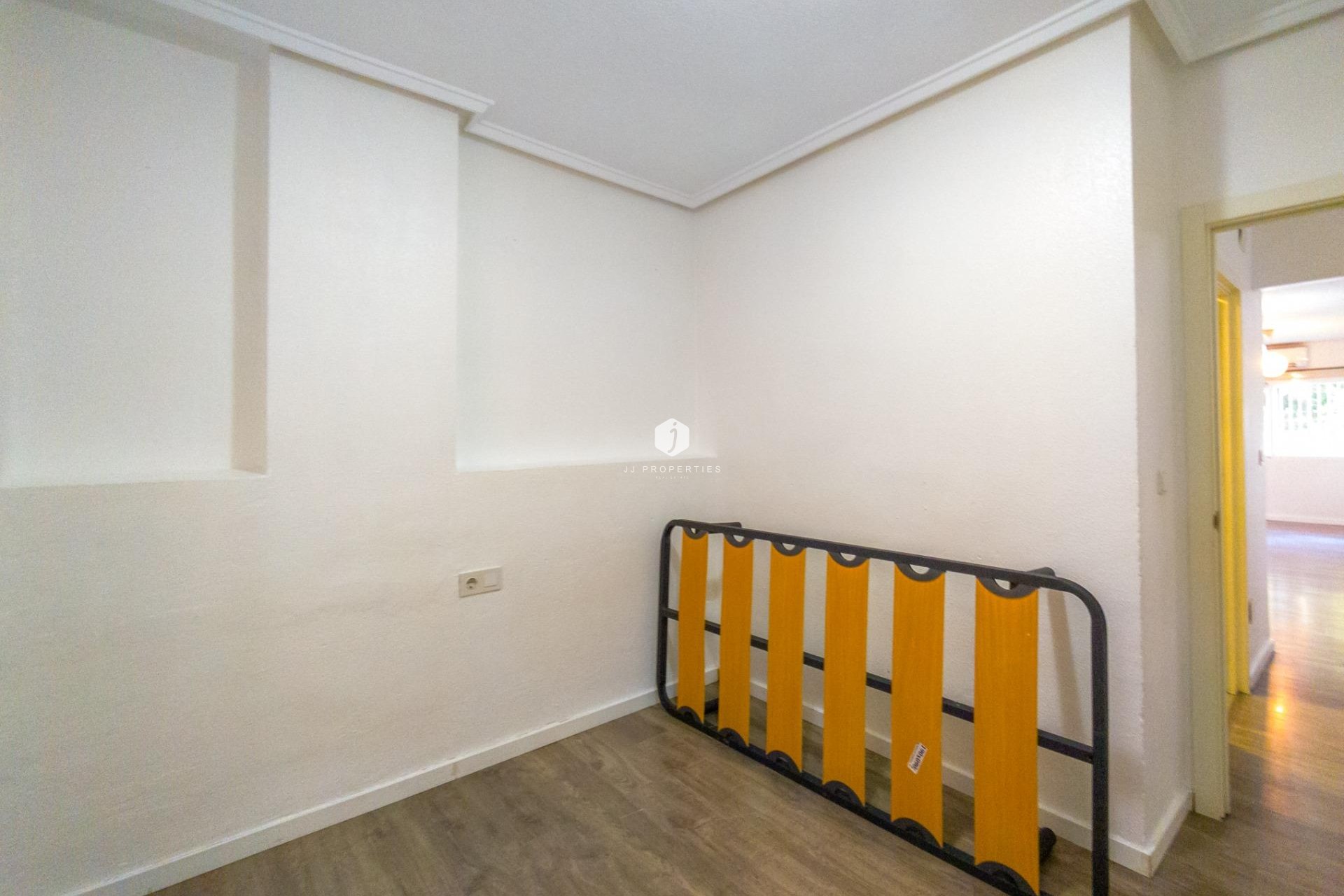 Resale - Apartment / flat -
Torrevieja