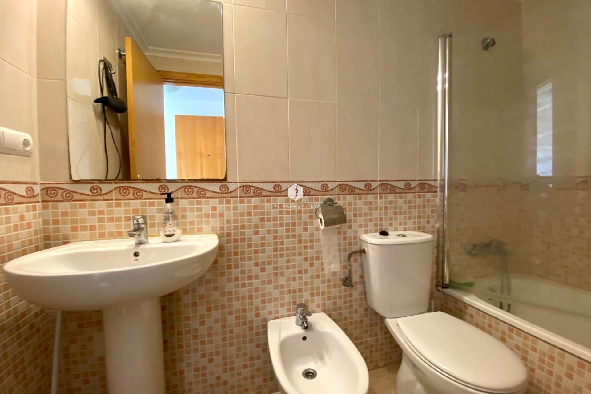 Resale - Apartment / flat -
Torrevieja