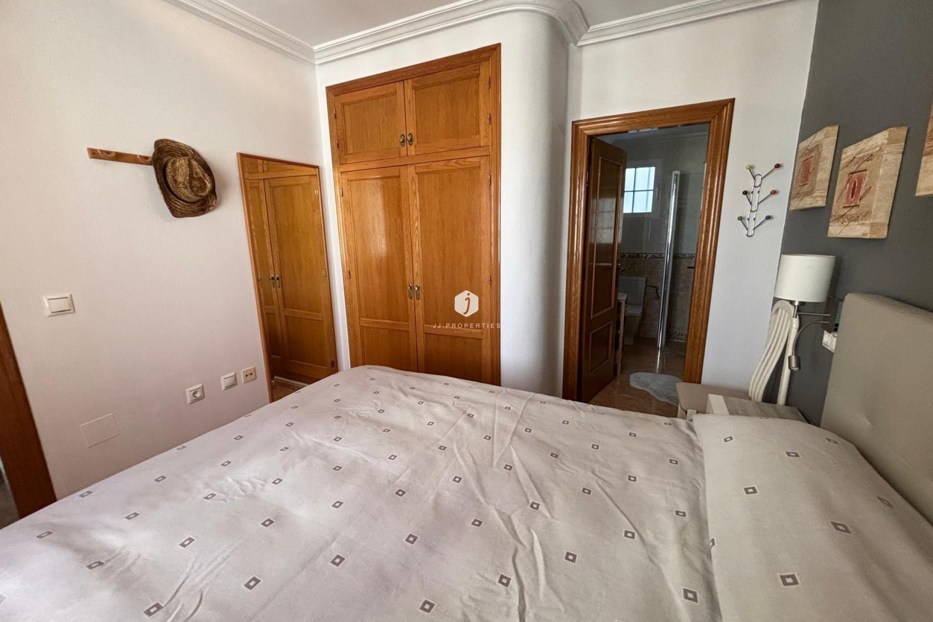 Resale - Apartment / flat -
Torrevieja