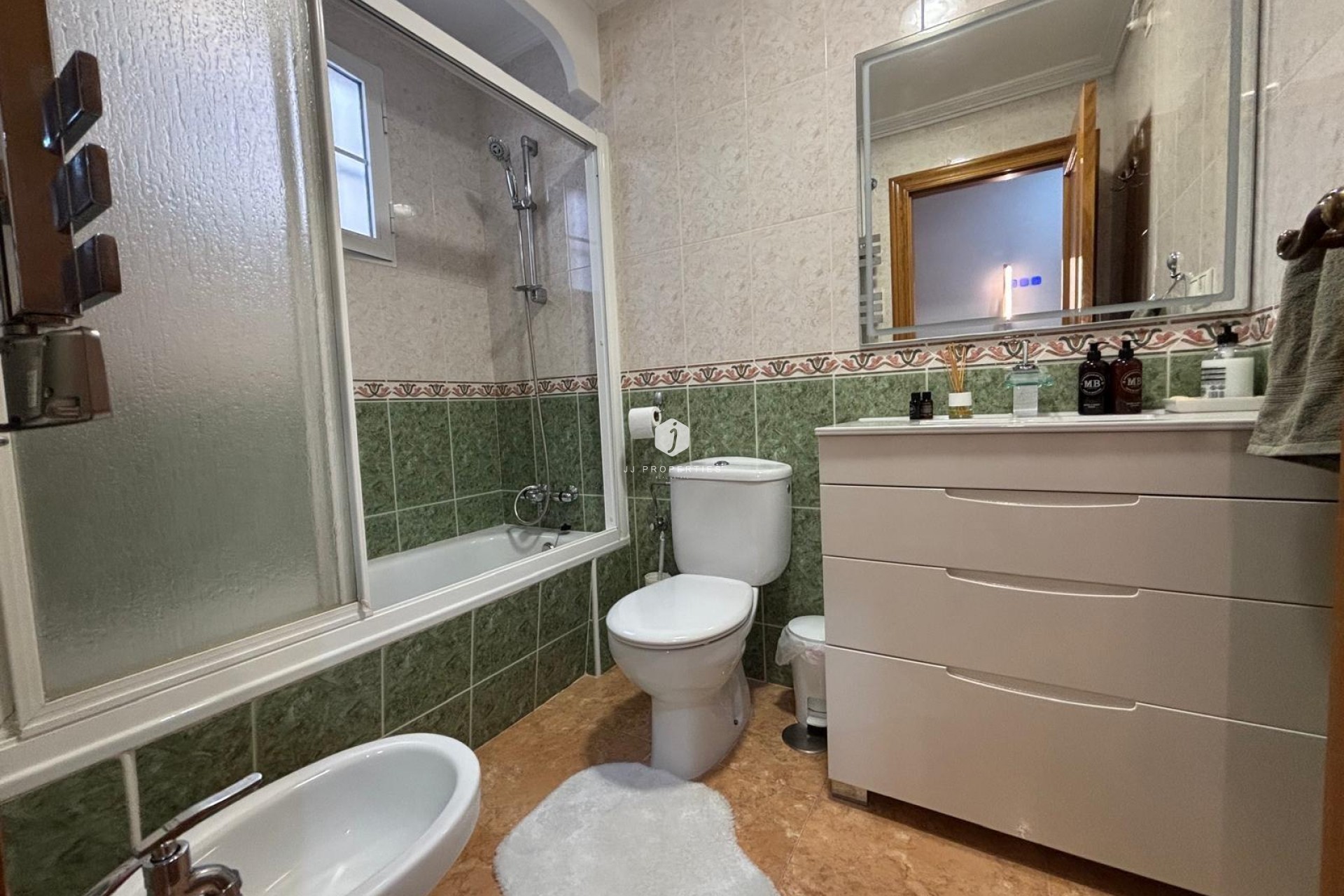 Resale - Apartment / flat -
Torrevieja