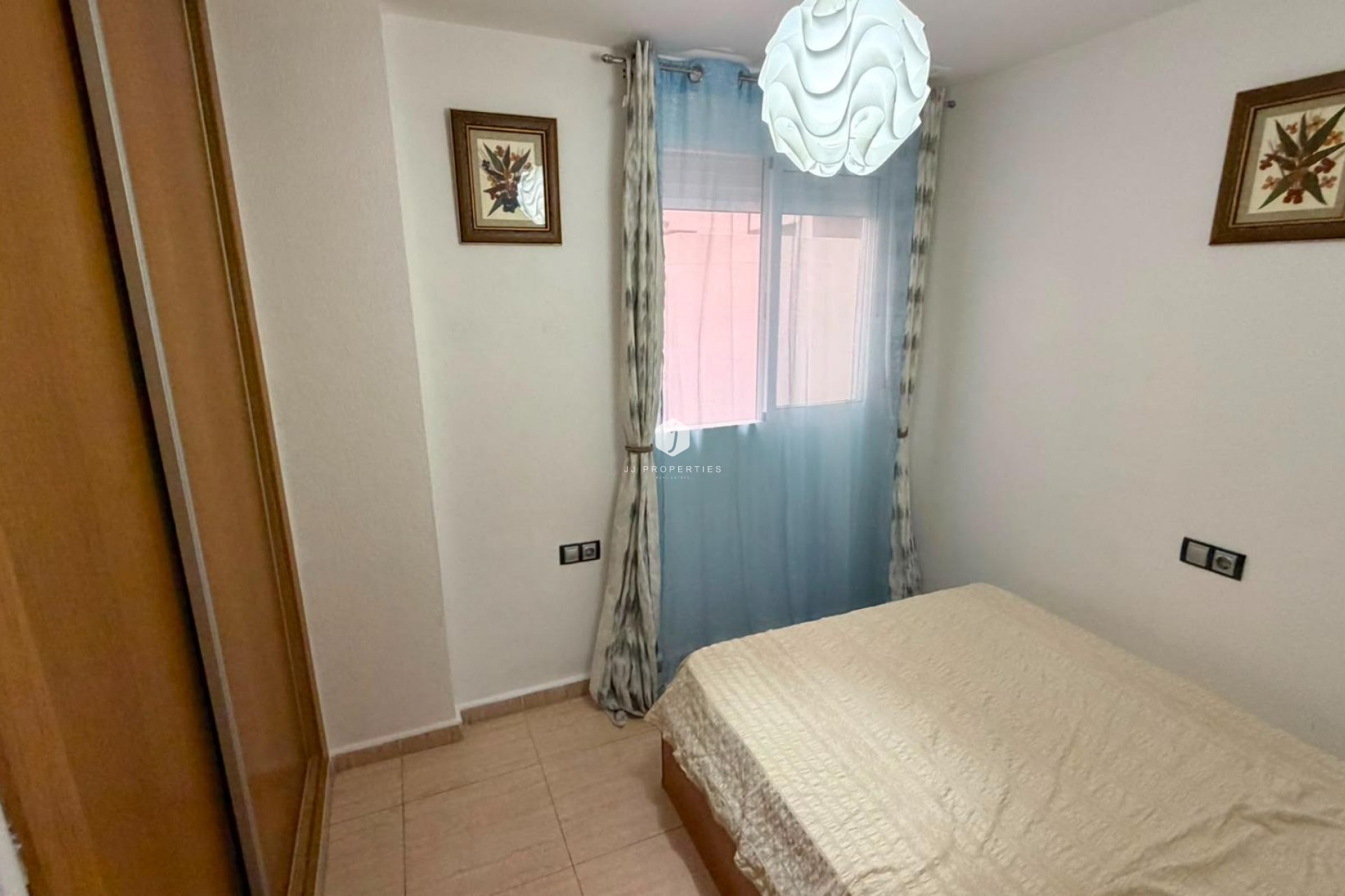 Resale - Apartment / flat -
Torrevieja