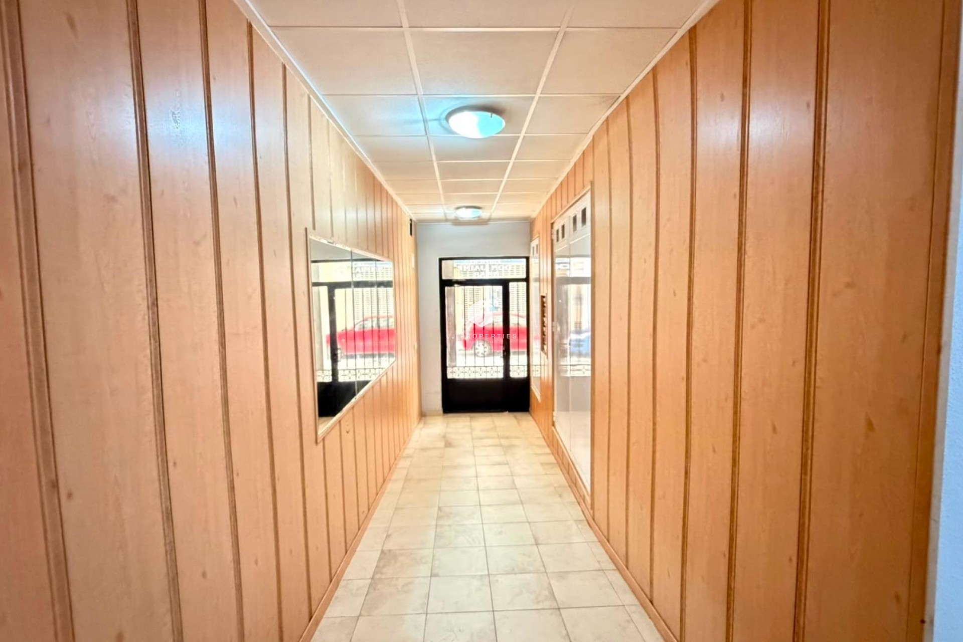 Resale - Apartment / flat -
Torrevieja