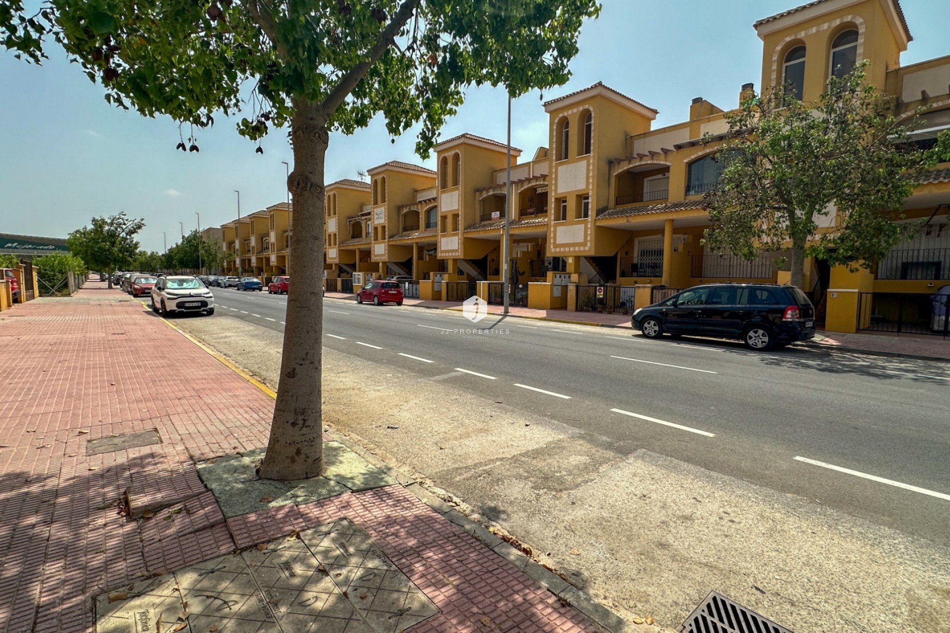 Resale - Bungalow -
Daya Nueva - Costa Blanca