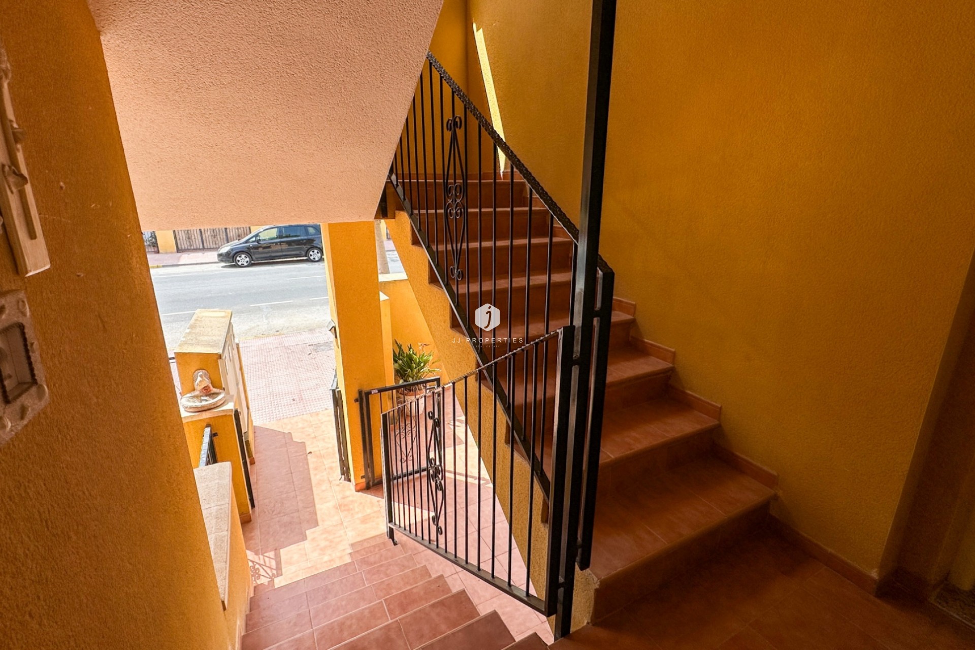 Resale - Bungalow -
Daya Nueva - Costa Blanca