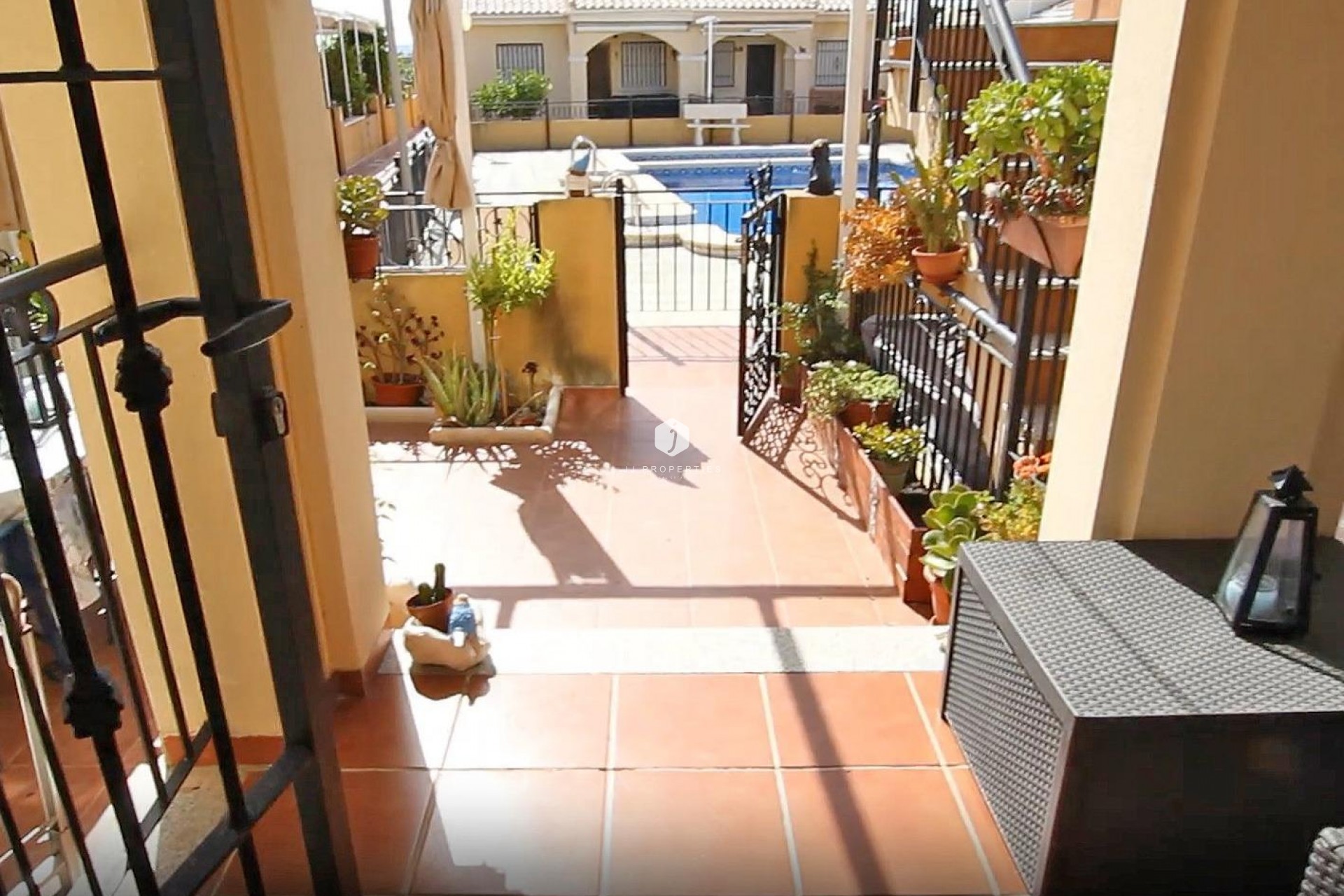 Resale - Bungalow -
Guardamar del Segura - 03140