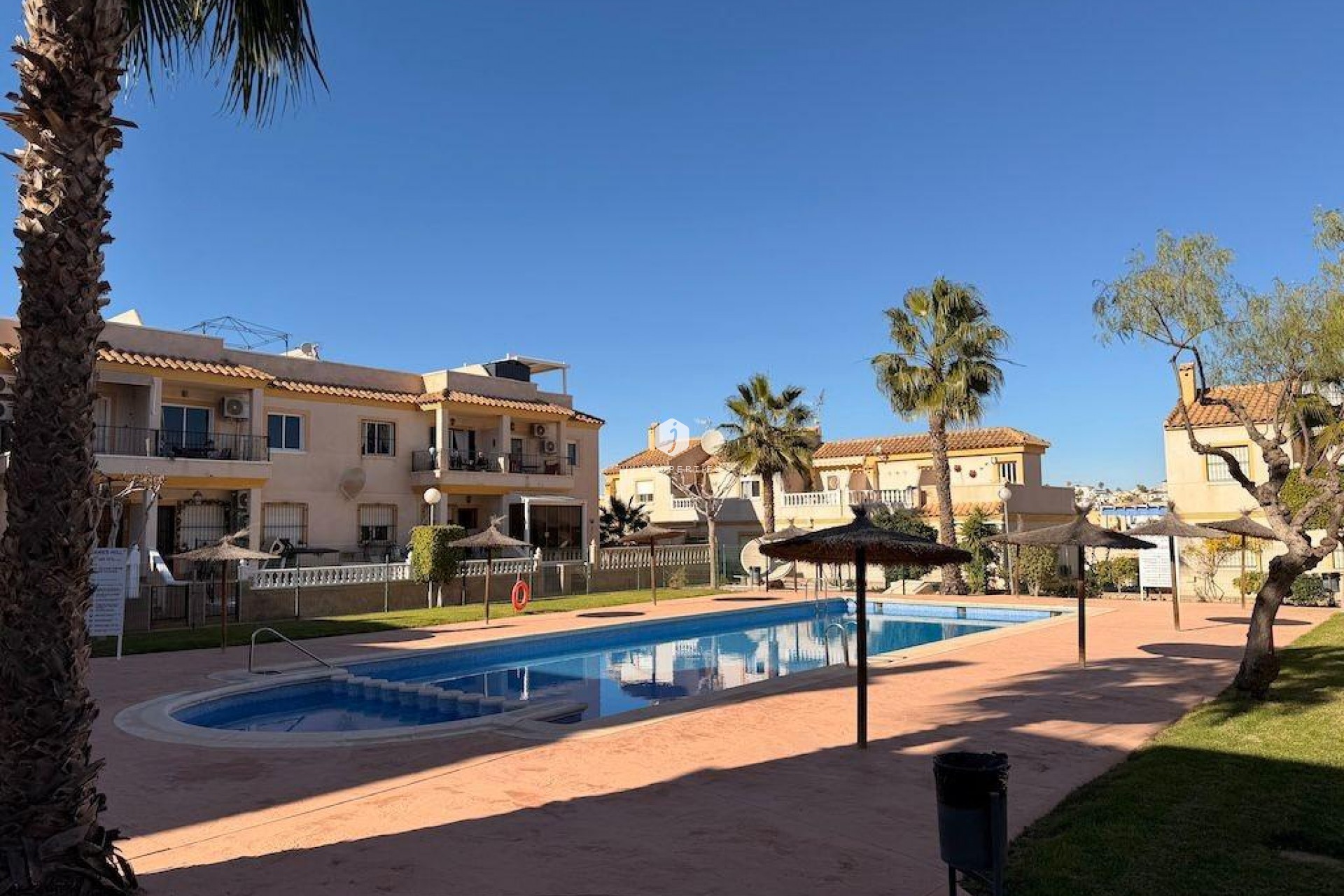 Resale - Bungalow -
Orihuela Costa - Costa Blanca