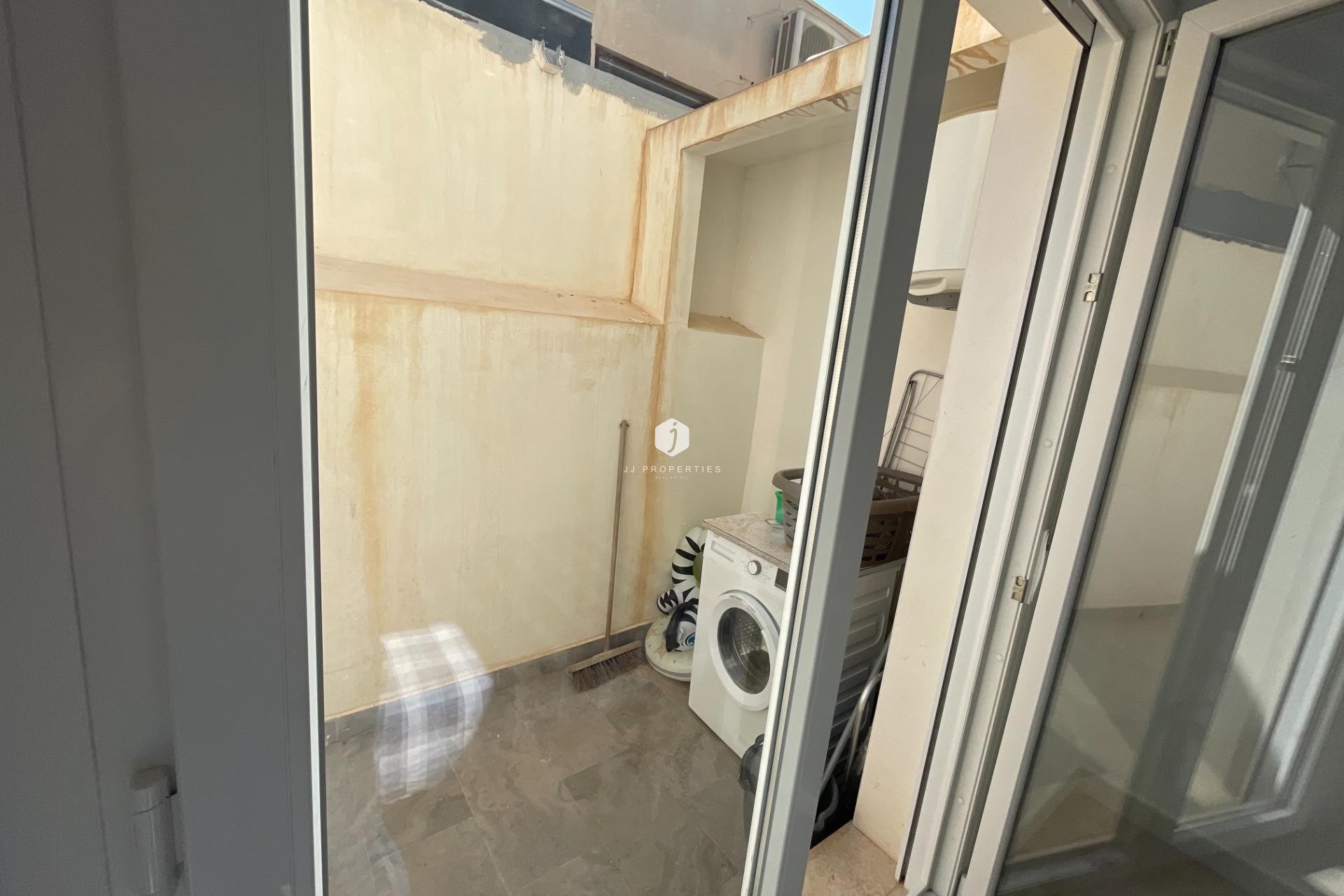 Resale - Bungalow -
Orihuela Costa - La Regia