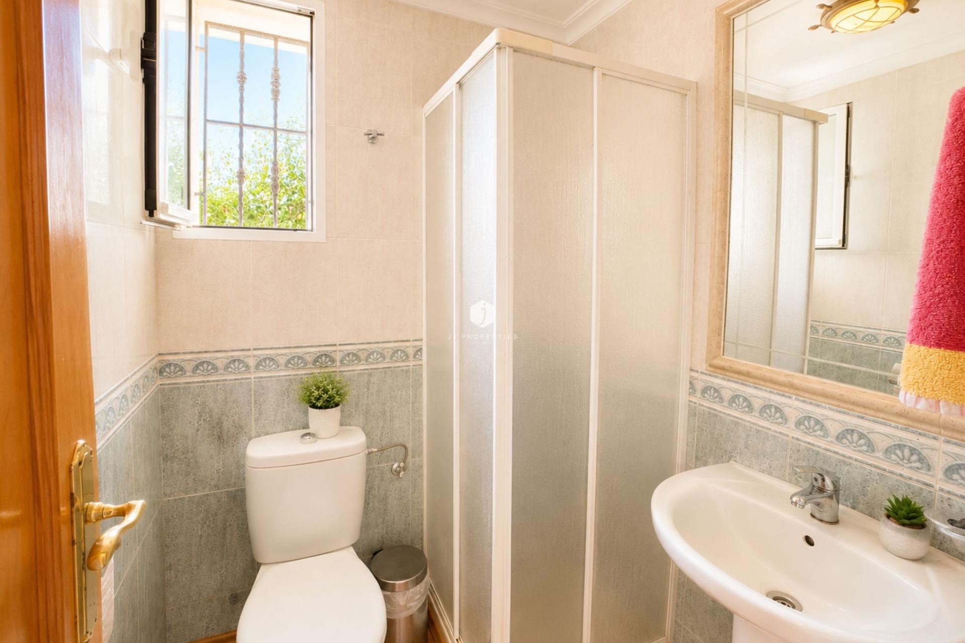 Resale - Bungalow -
Orihuela Costa - Lomas de Cabo Roig