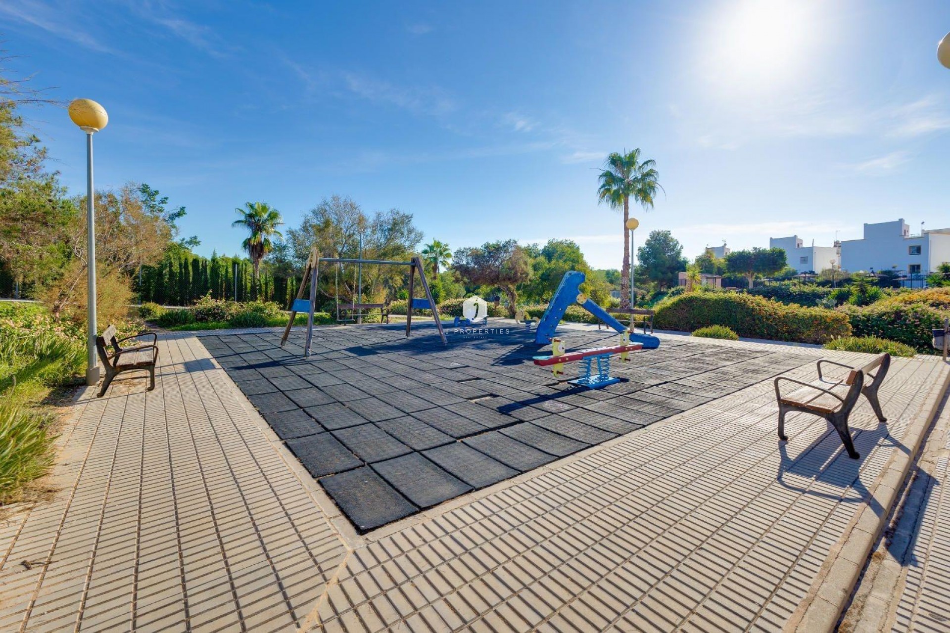 Resale - Bungalow -
Orihuela Costa - Los Altos