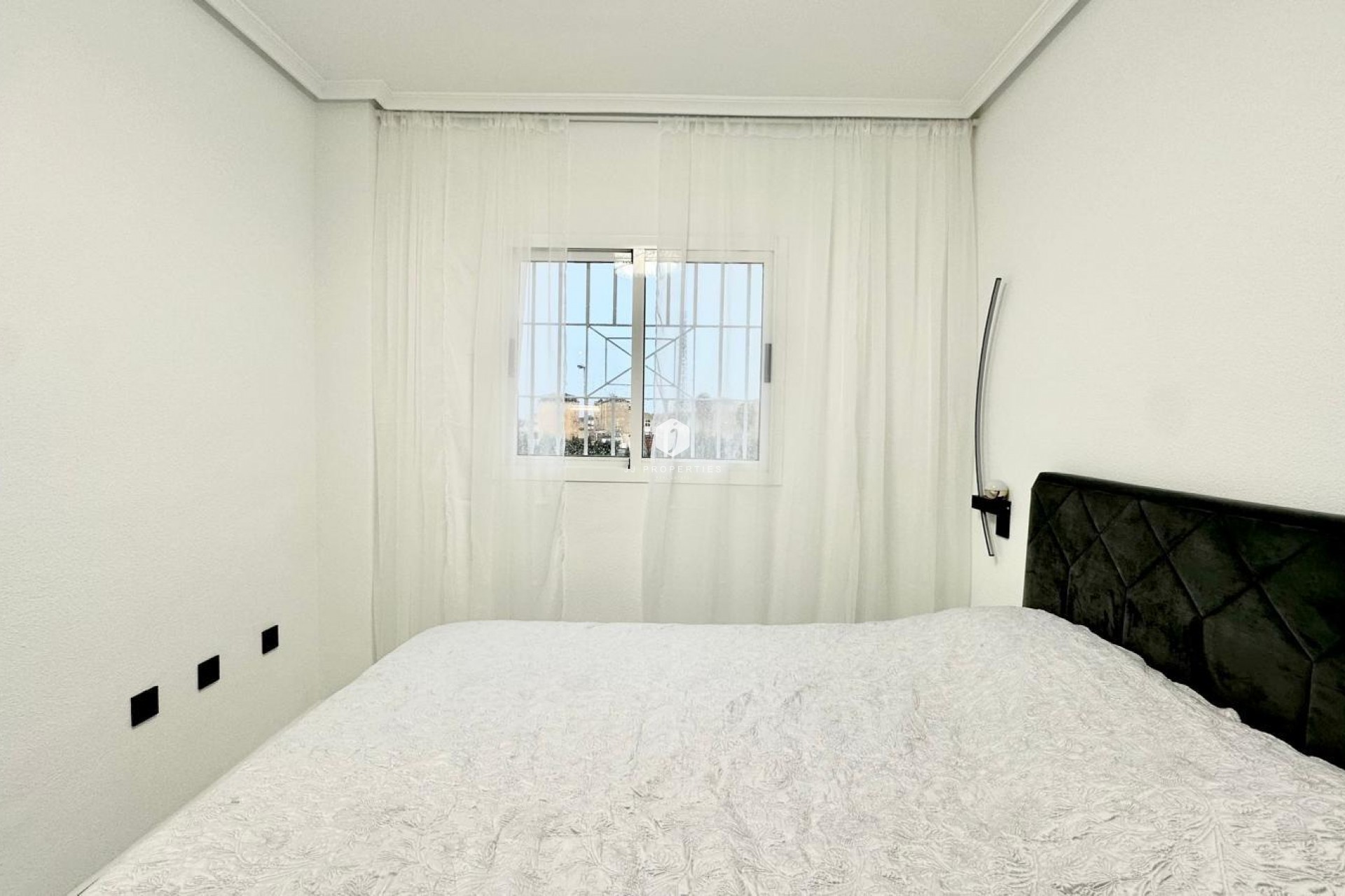 Resale - Bungalow -
Orihuela Costa - Playa Flamenca Norte