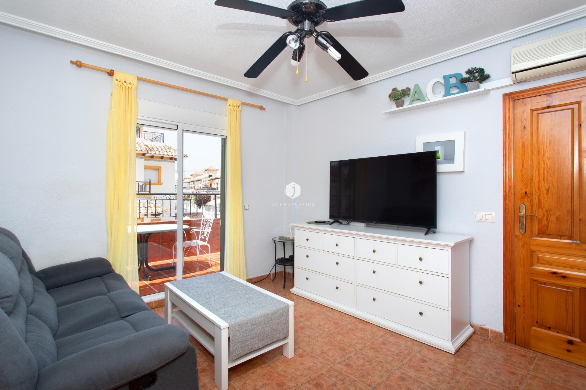 Resale - Bungalow -
Orihuela Costa - Punta Prima