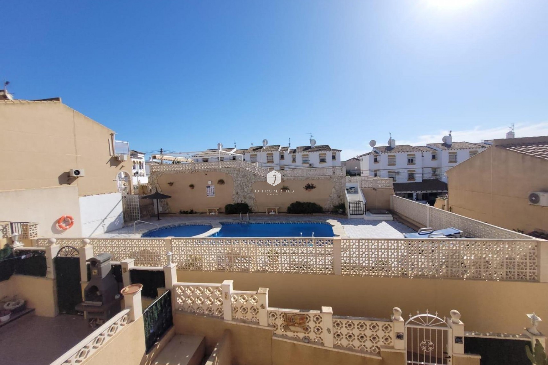 Resale - Bungalow -
San Miguel de Salinas - Inland