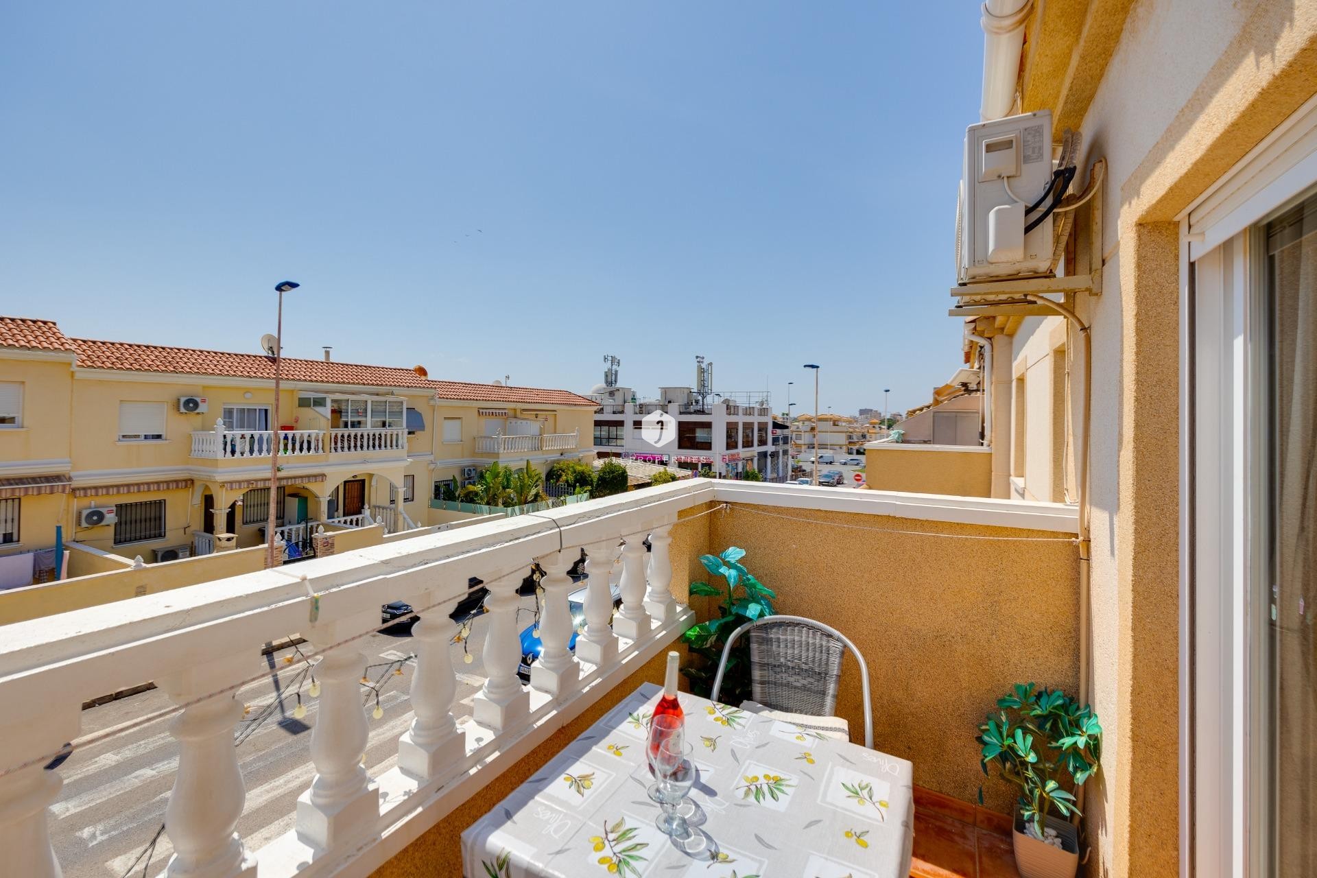 Resale - Bungalow -
Torrevieja - aguas nuevas