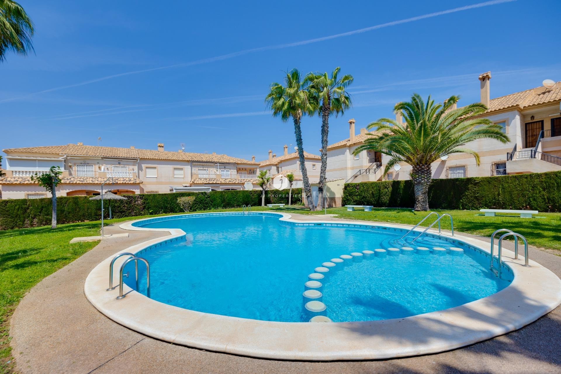 Resale - Bungalow -
Torrevieja - aguas nuevas