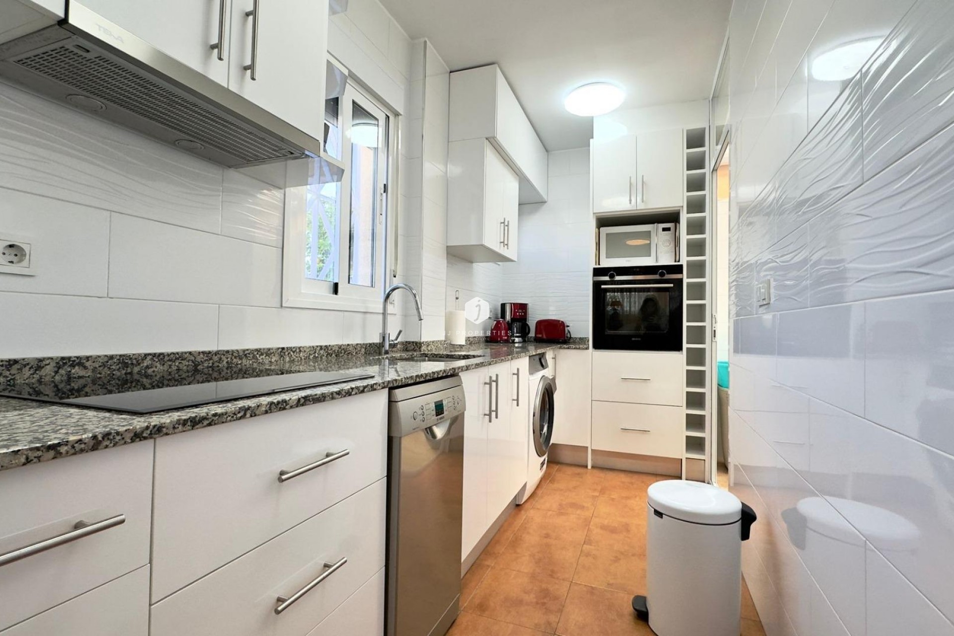 Resale - Bungalow -
Torrevieja - Centro