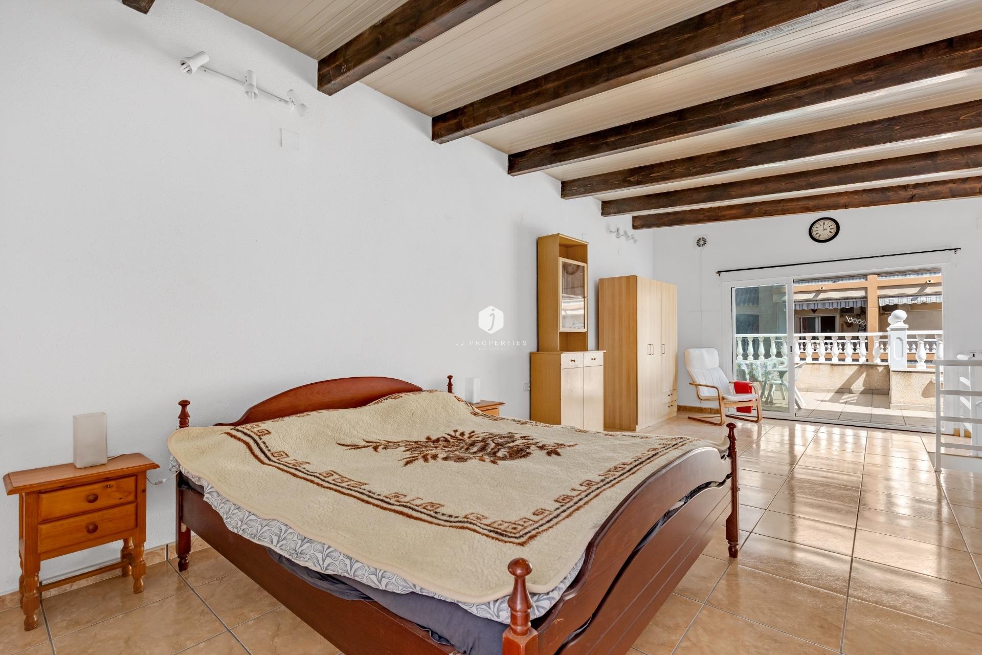 Resale - Bungalow -
Torrevieja - Centro