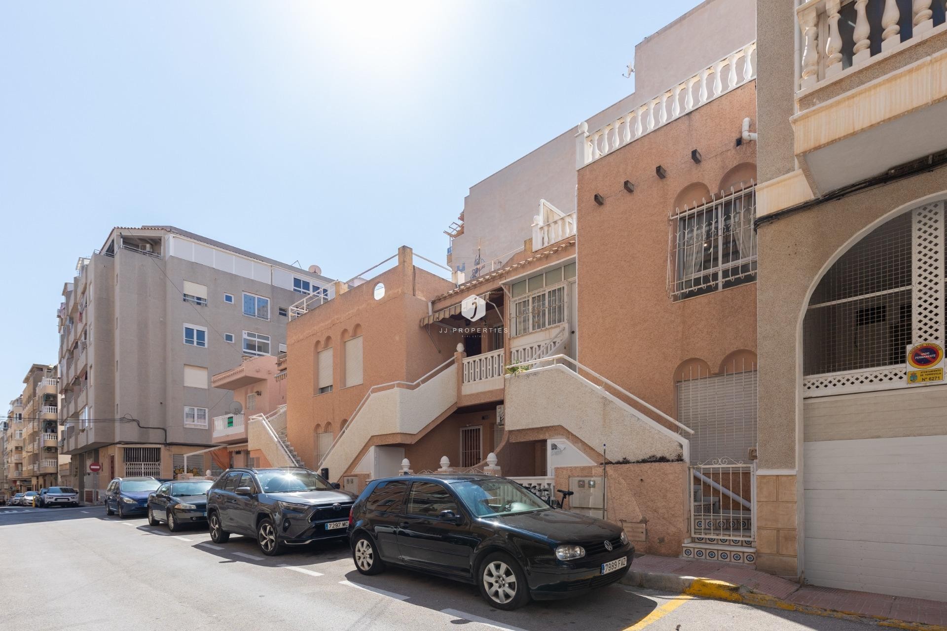 Resale - Bungalow -
Torrevieja - Centro