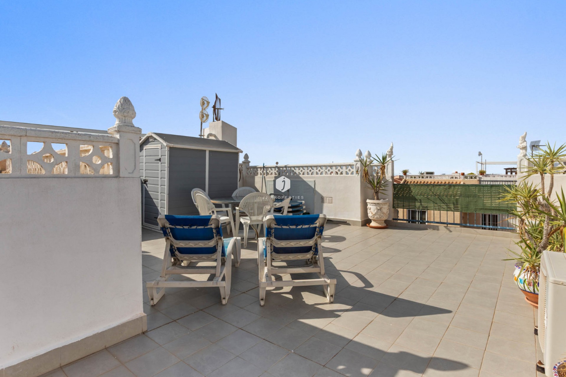 Resale - Bungalow -
Torrevieja - Costa Blanca