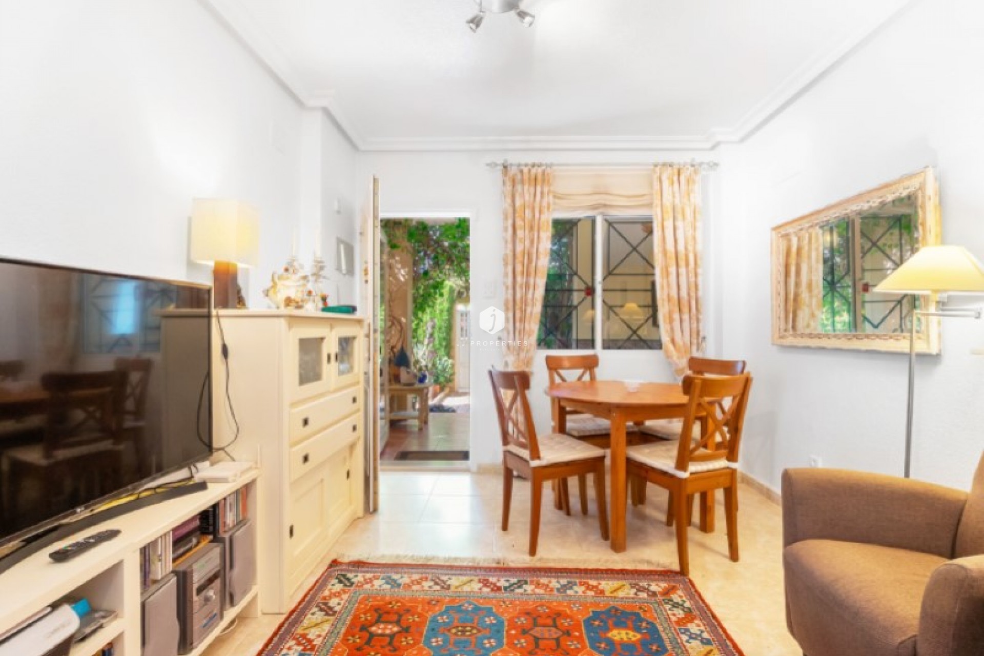 Resale - Bungalow -
Torrevieja - Costa Blanca