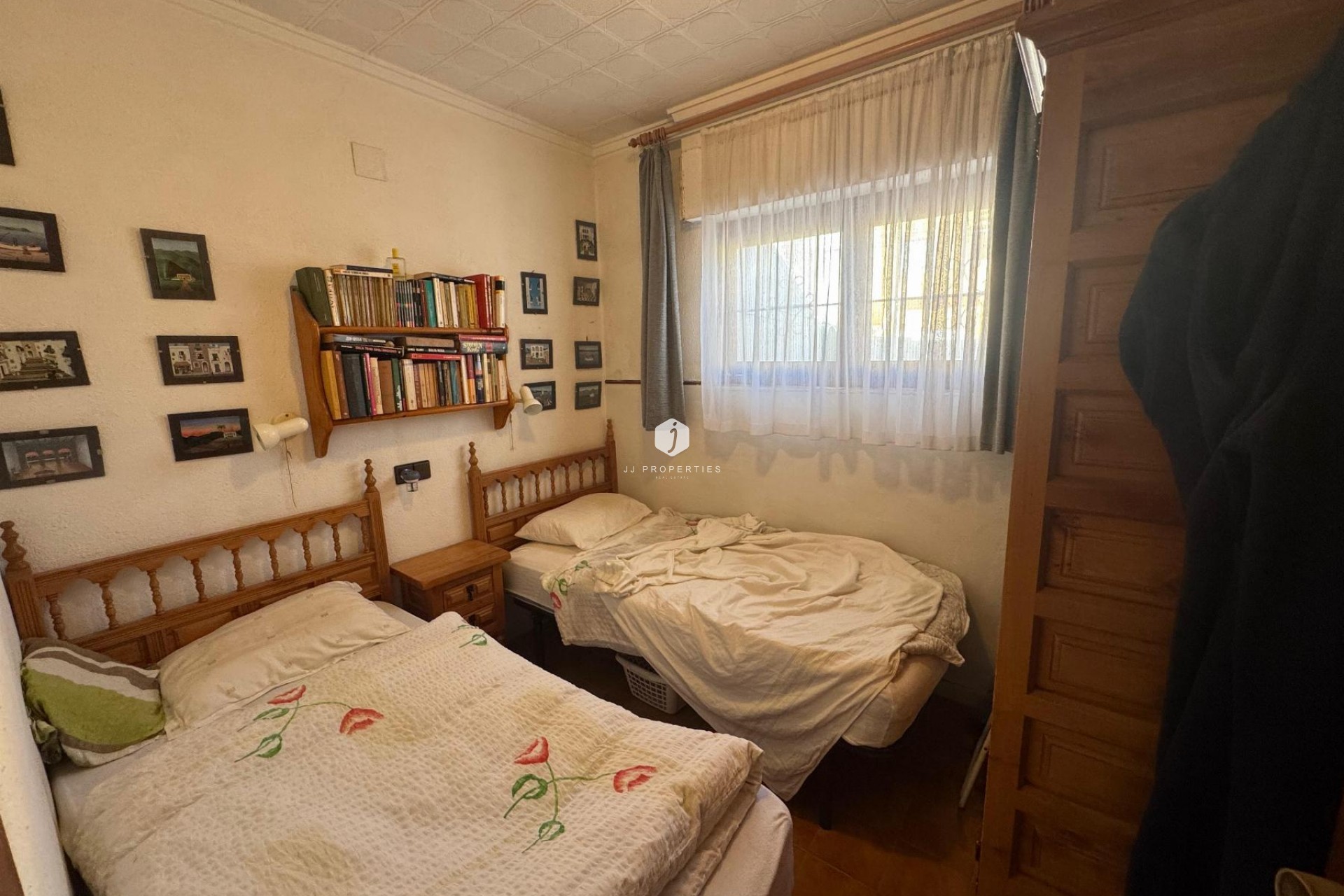 Resale - Bungalow -
Torrevieja - Costa Blanca