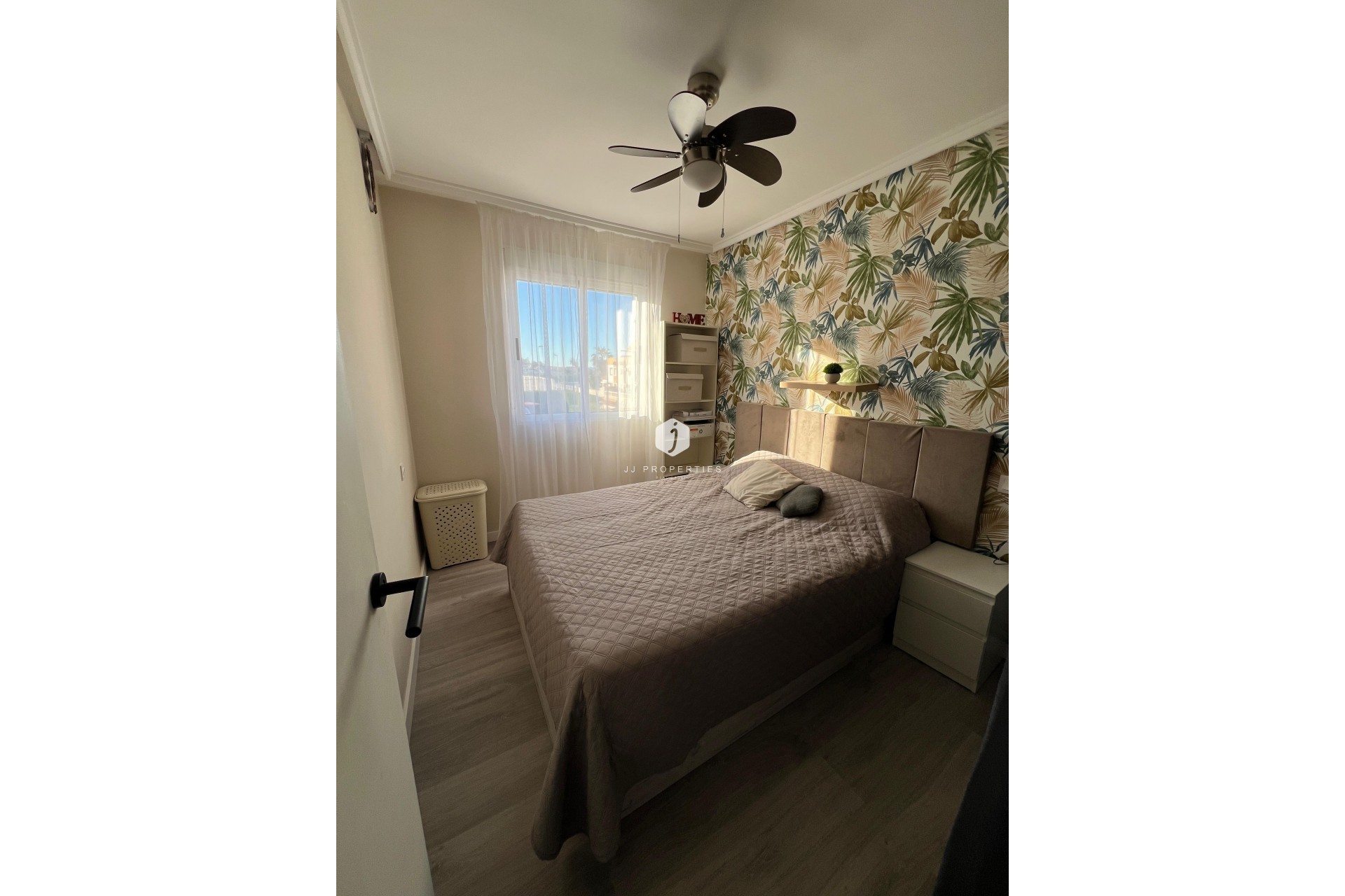Resale - Bungalow -
Torrevieja - Costa Blanca