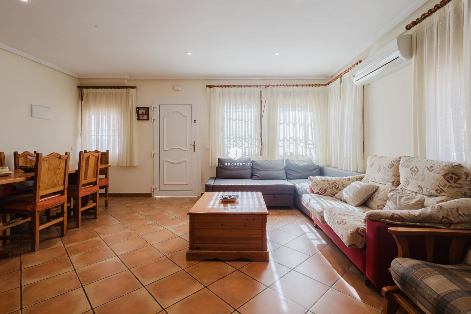 Resale - Bungalow -
Torrevieja - Costa Blanca