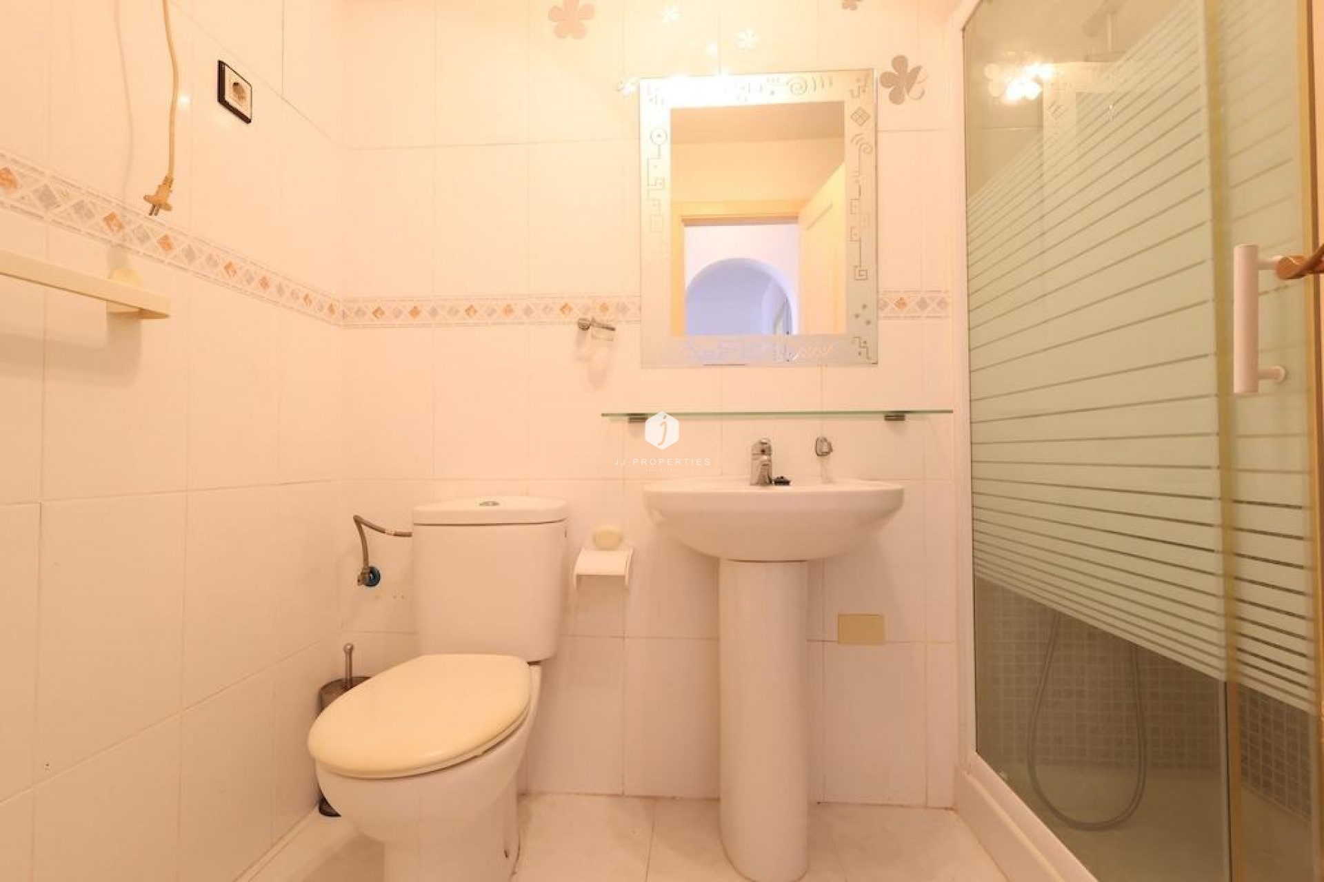 Resale - Bungalow -
Torrevieja - Costa Blanca
