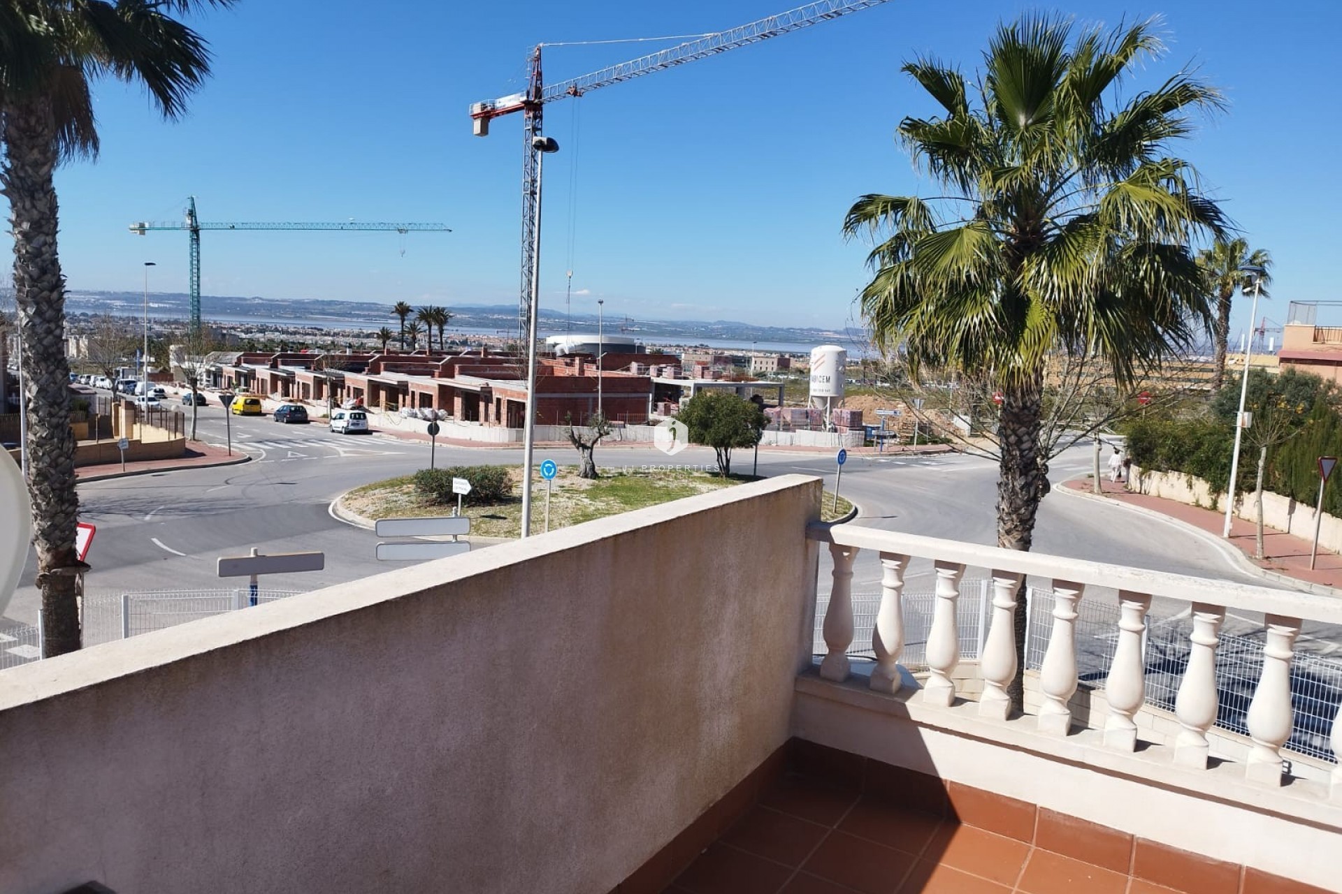 Resale - Bungalow -
Torrevieja - Costa Blanca