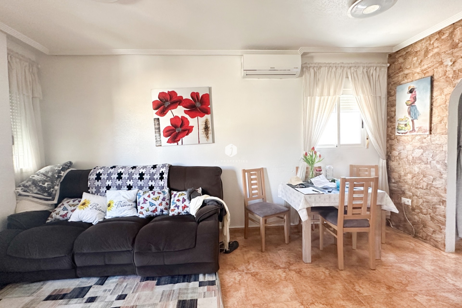 Resale - Bungalow -
Torrevieja - Costa Blanca