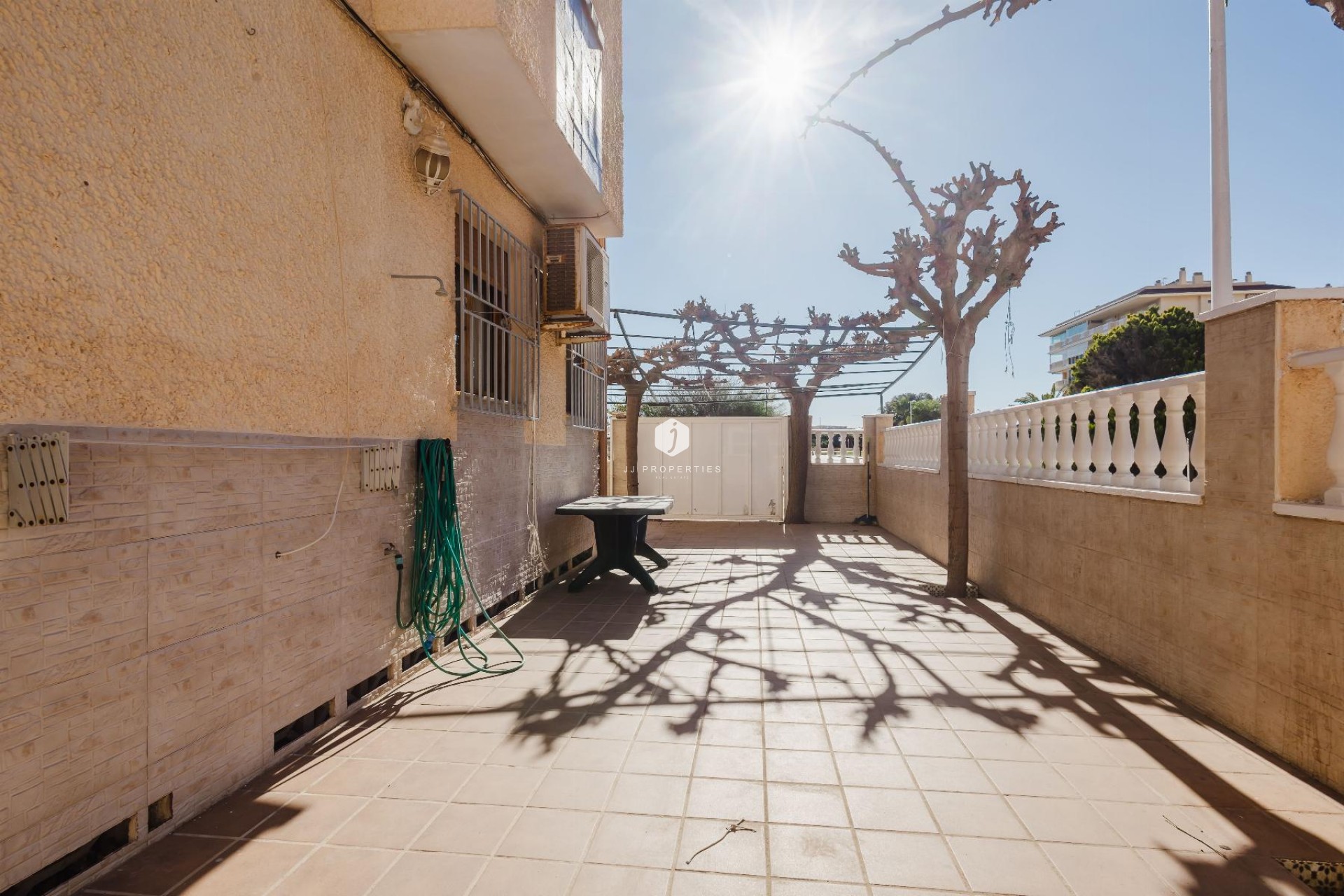 Resale - Bungalow -
Torrevieja - Costa Blanca