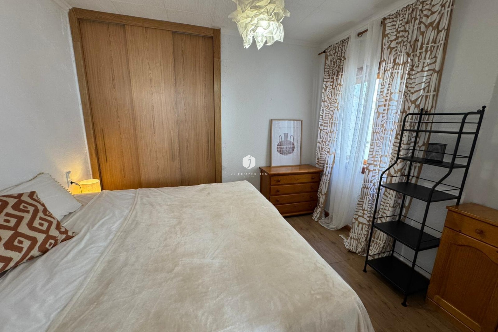 Resale - Bungalow -
Torrevieja - Costa Blanca