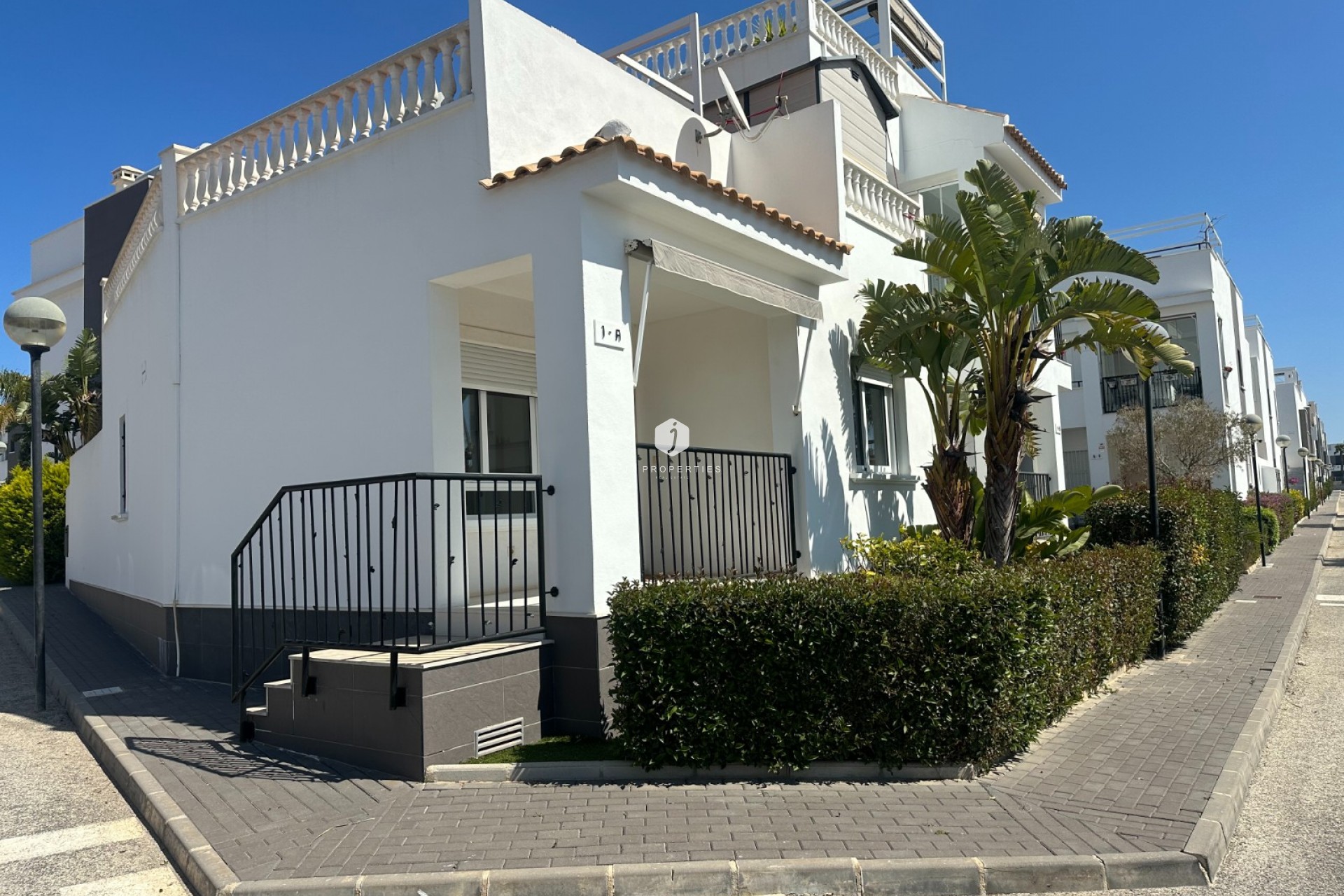 Resale - Bungalow -
Torrevieja - Costa Blanca